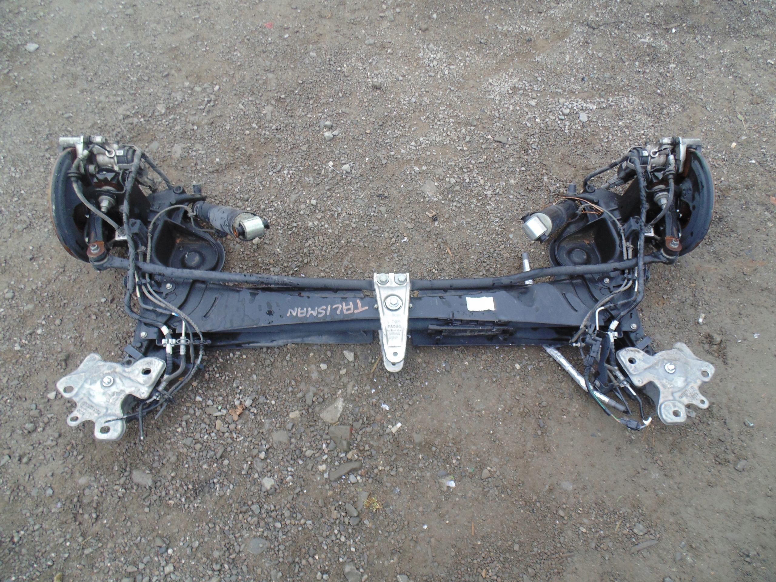 оси рено. задняя подвеска полузависимая, торсионная балка. корпус оси рено магнум. задняя подвеска рено талисман сайлентблоки. оси рено.