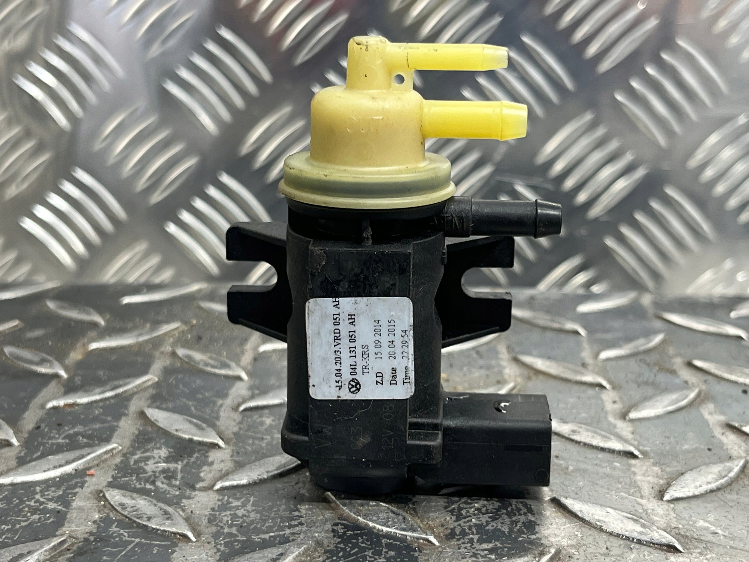 Électrovanne à vide VOLKSWAGEN CADDY 4 04L131051AH