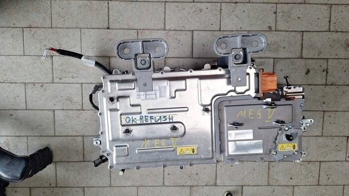 Inwerter/control unit of tension Renault Megane E-Tech 296A04761R as new