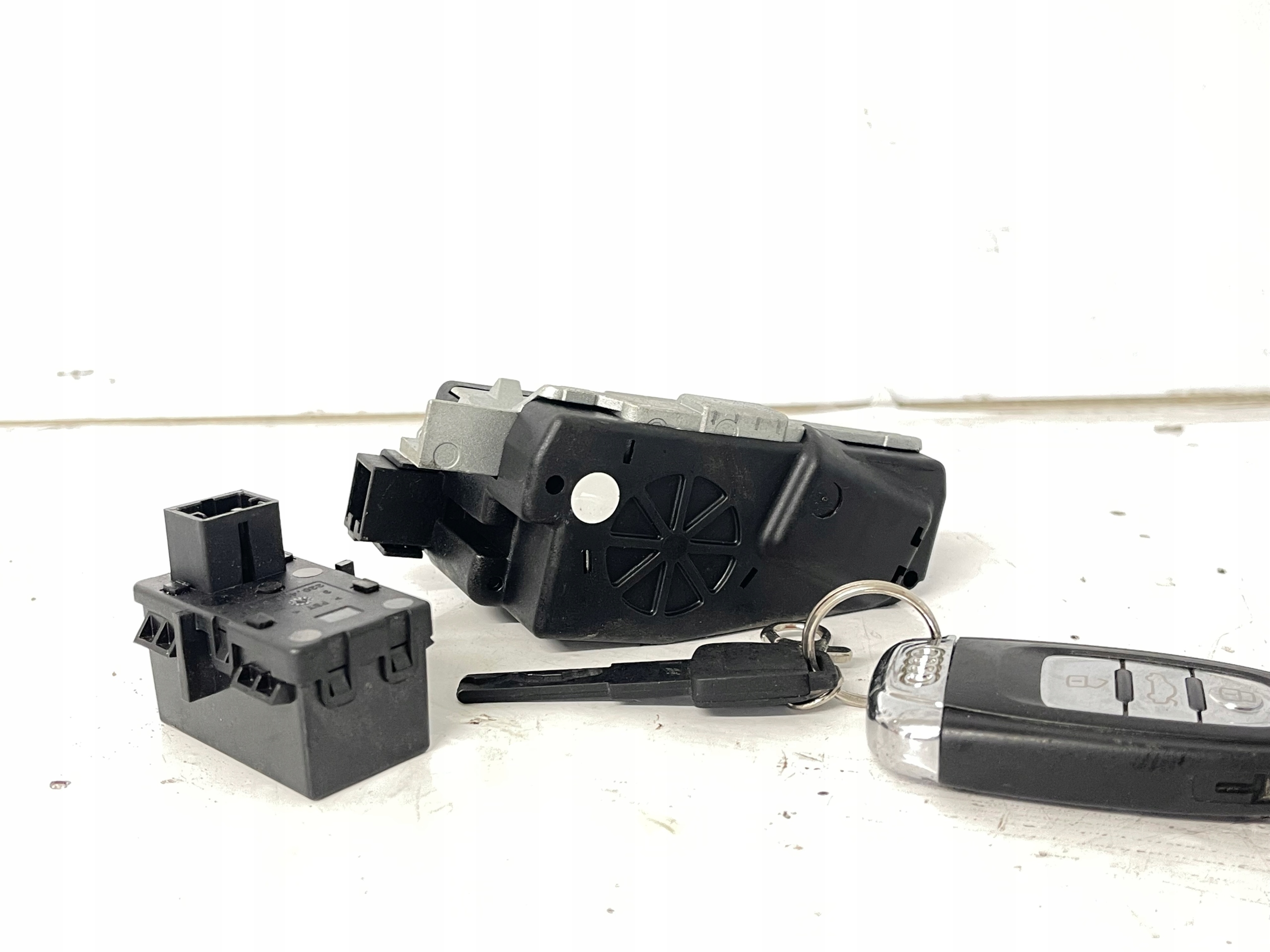 AUDI A6 C7 running board key EUROPA RYGIEL module running board STARTOWY