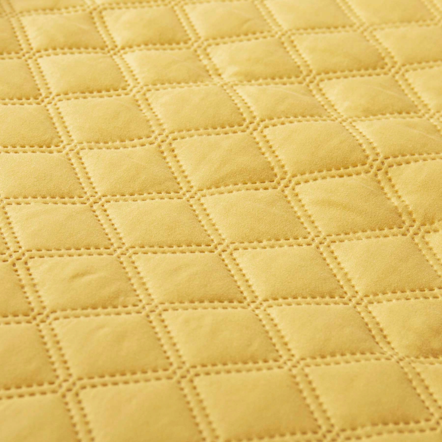 MUSZTARDA NARZUTA PIKOWANA POMPONY 200X220 POMPOO Długość 200 cm