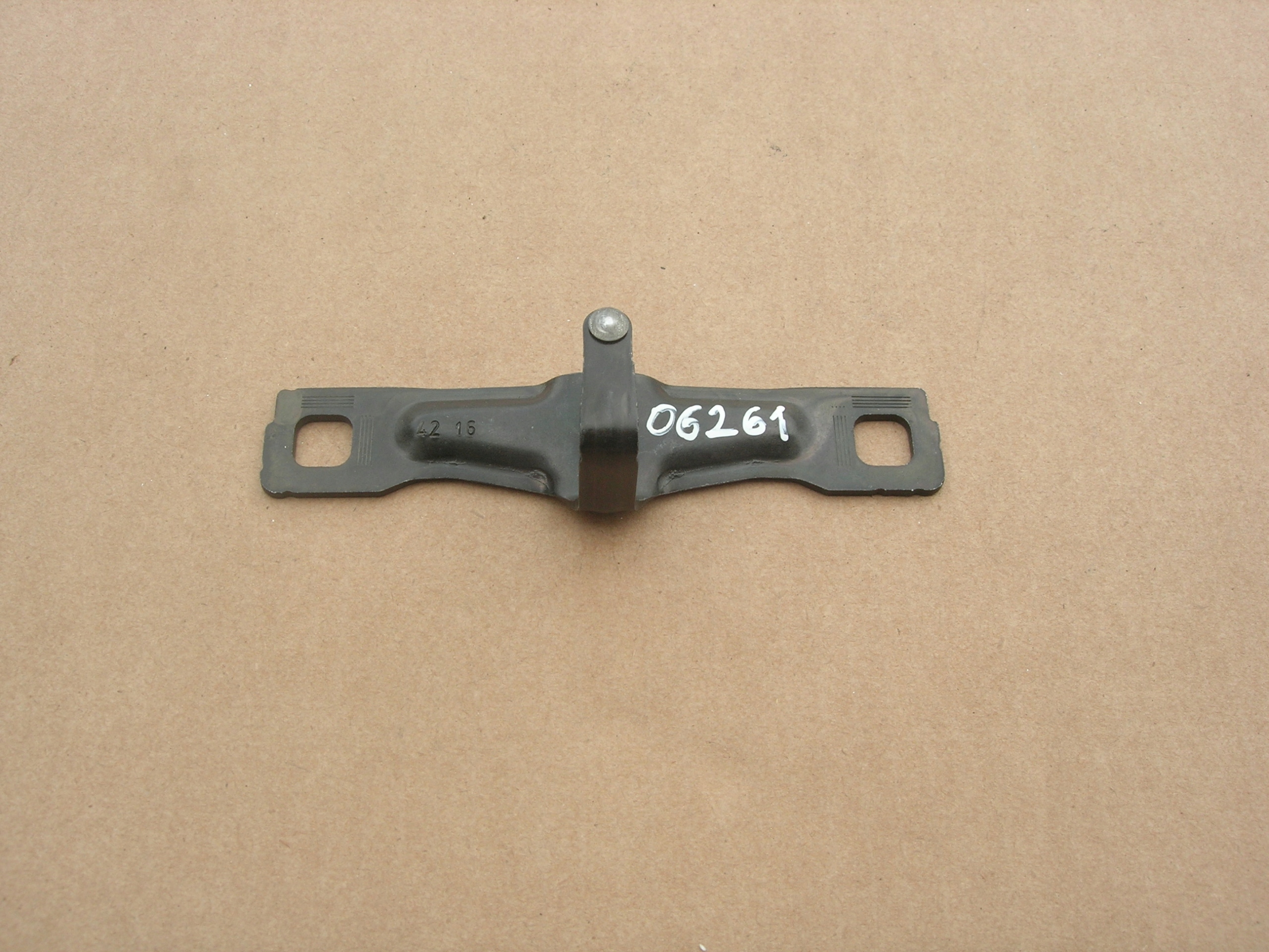 RYGIEL KLAPY AUDI A3 8V0827507B NOWY W-WA