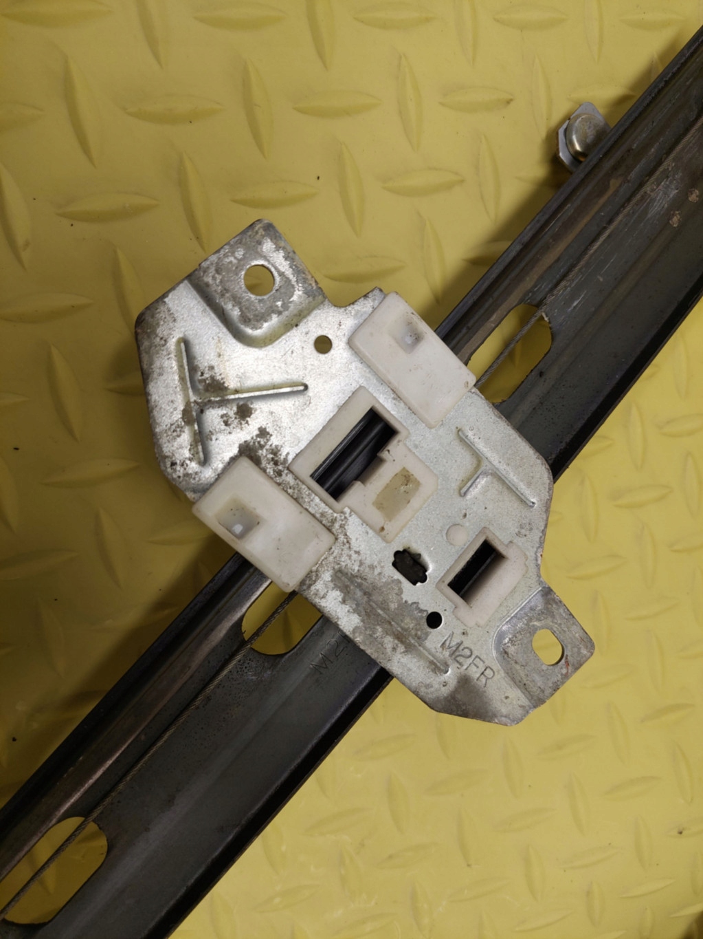CHEVROLET SPARK and window regulator right front 96485142