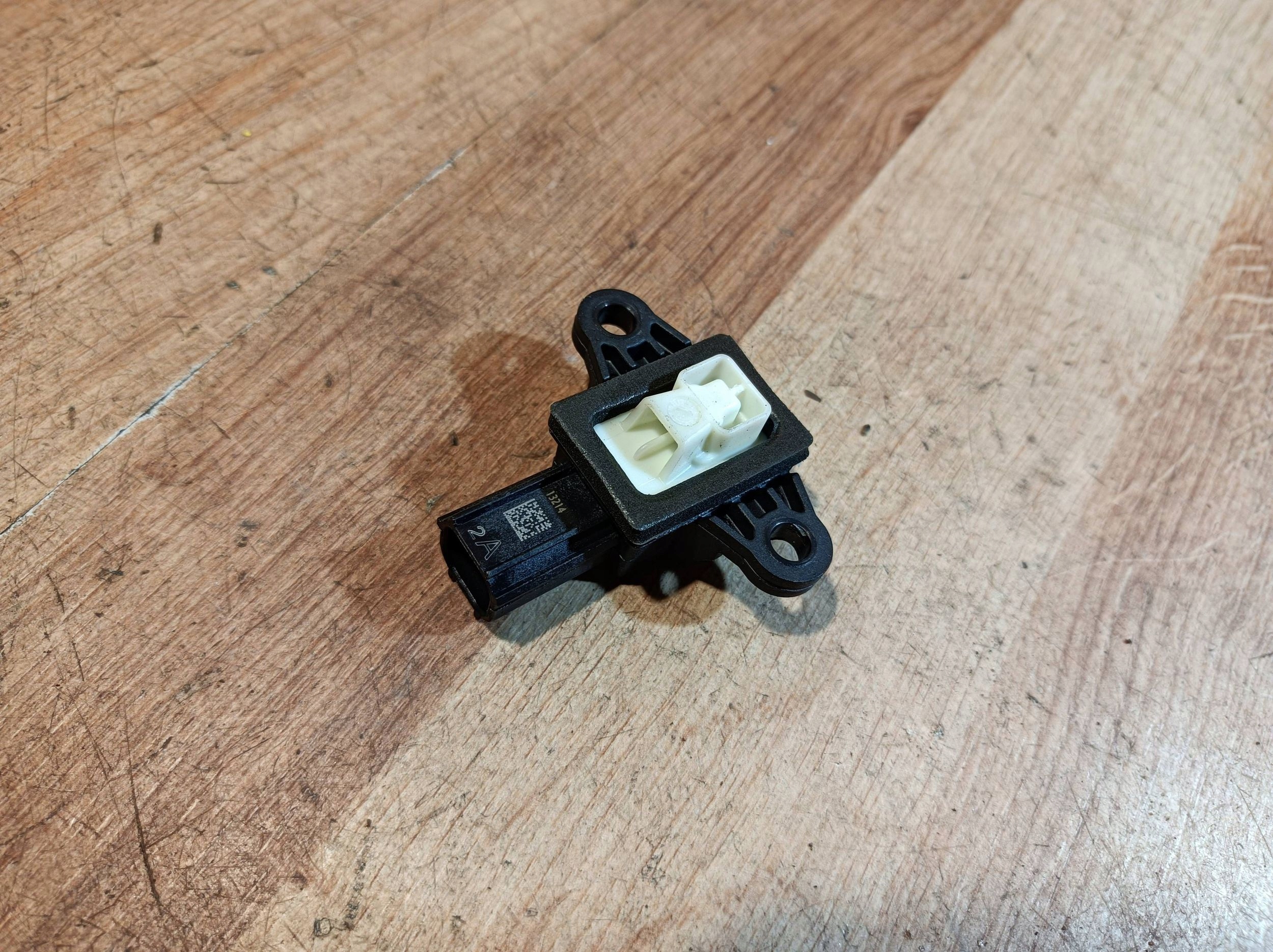 sensor zderzeniowy (airbag) left front Volvo V40 31360986