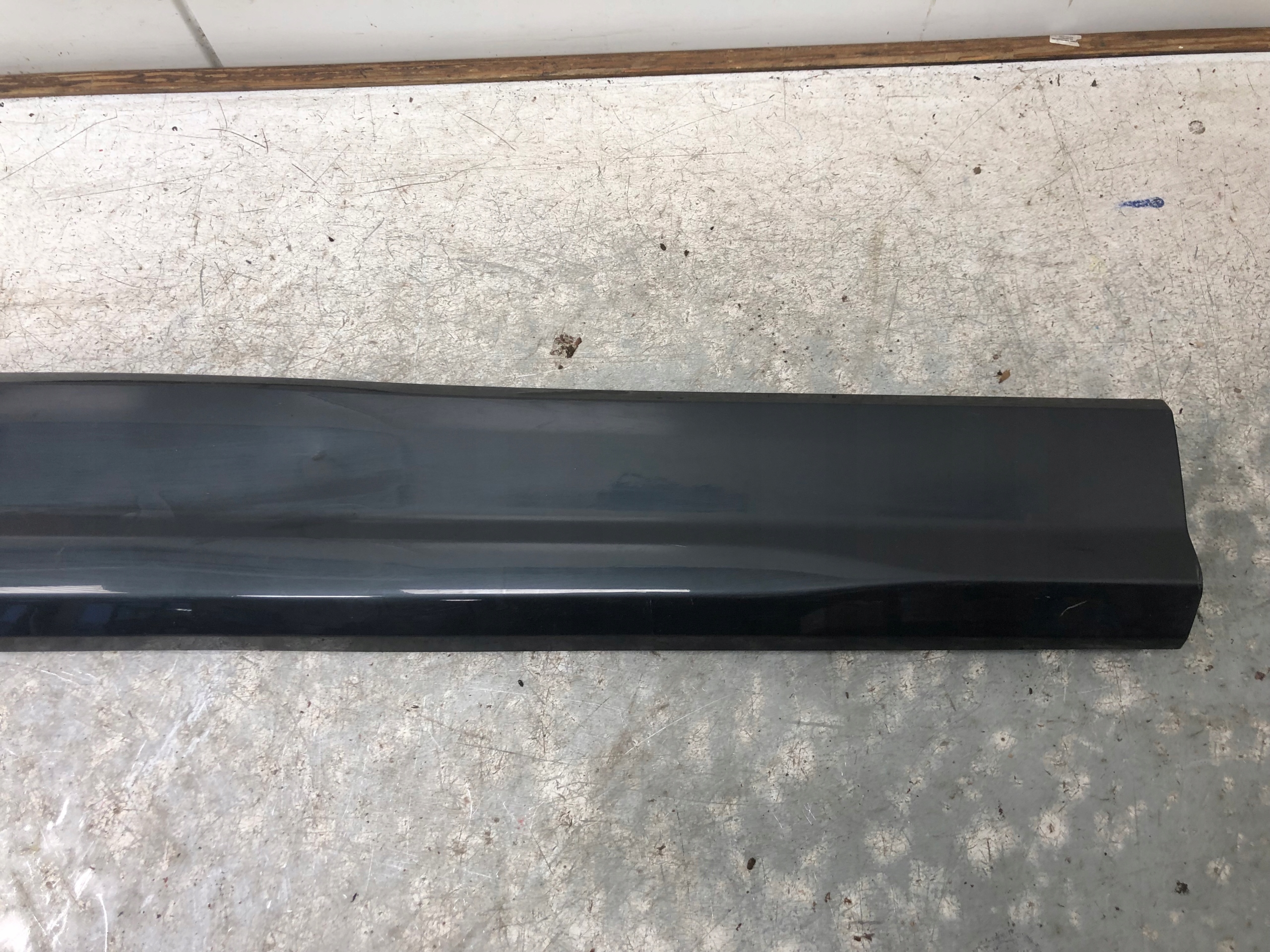 moulding door right front AUDI Q2 81A853960B