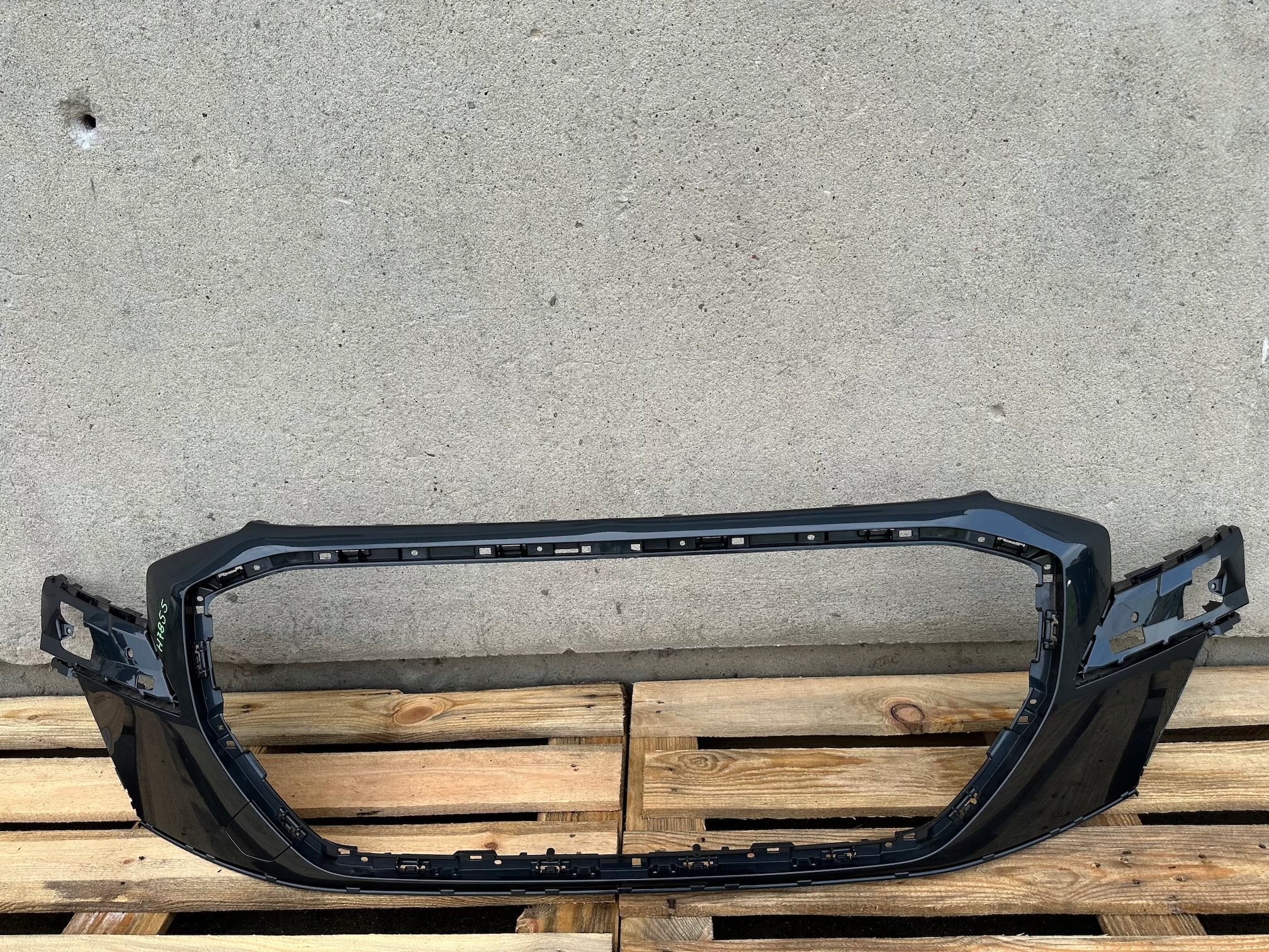 БАМПЕР ПЕРЕД ПЕРЕДНІЙ AUDI Q4 Е-ТРОН9a ЦІЛЕ