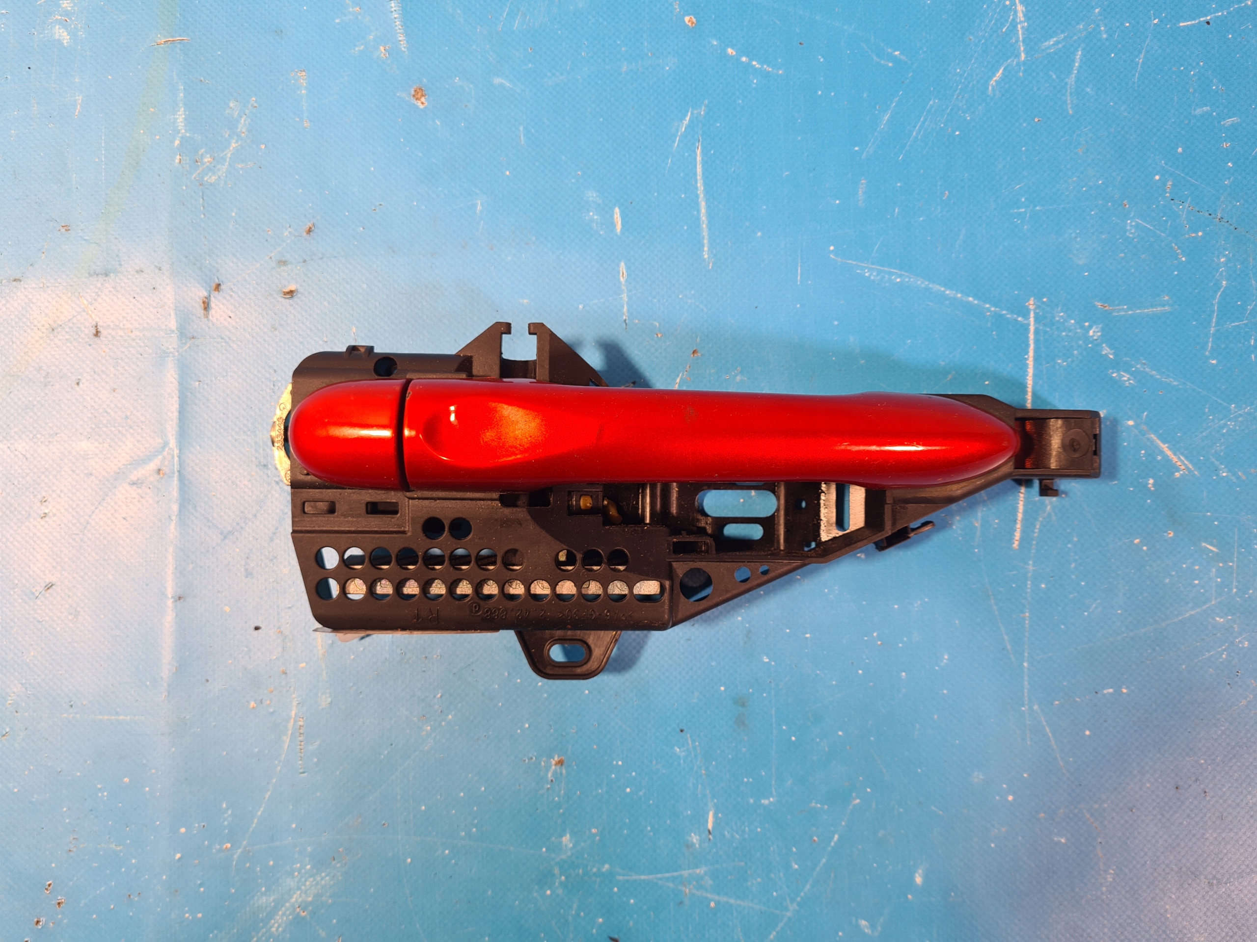 РУЧКА ДВЕРЕЙ ПЕРЕДНЯ ПРАВА RENAULT CLIO IV TENNP