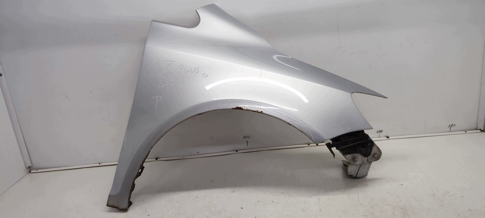 fender right front front VW Golf plus LA7W