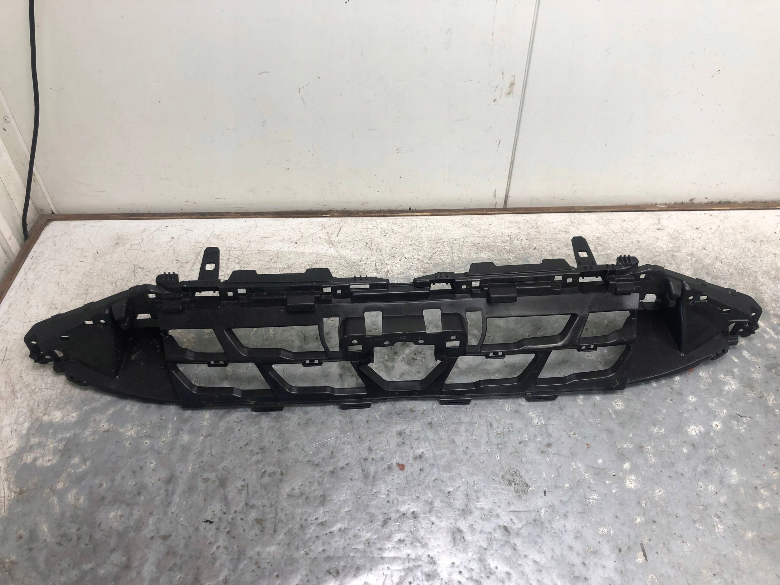 pillar GRILLA front S-LINE AUDI A3 8Y LIFT 8Y0853949E