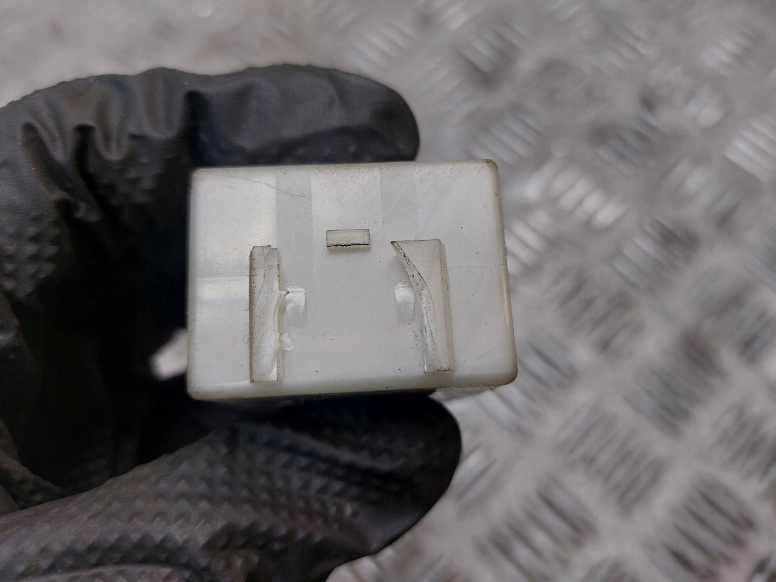 Relè luci MAZDA 6 e 6J6A66830
