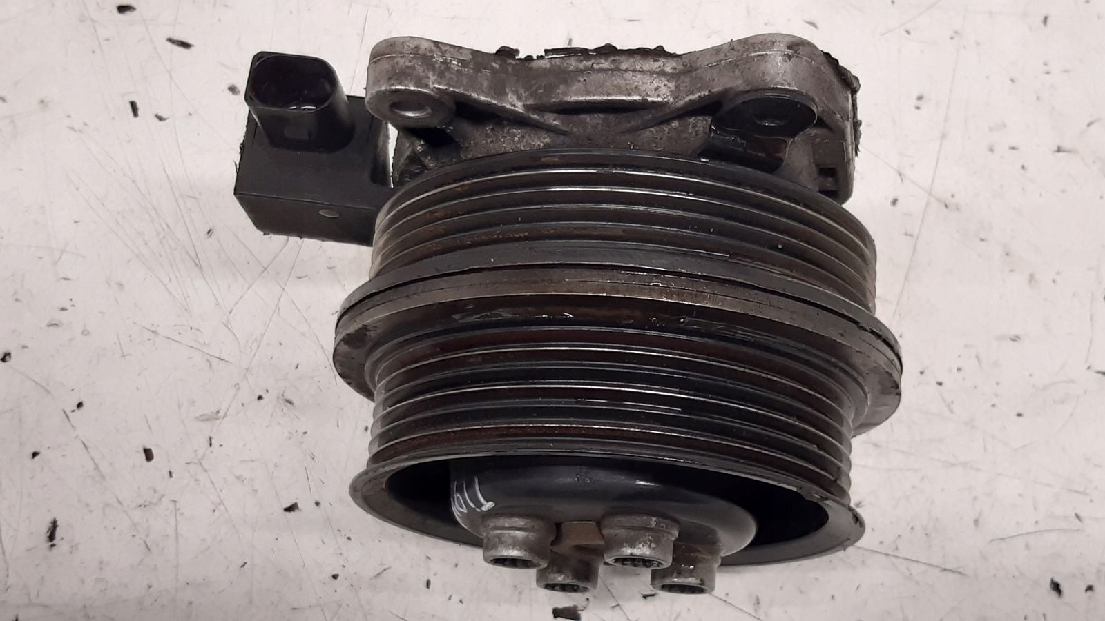 water pump VW Tiguan 1,4 TSI BWK