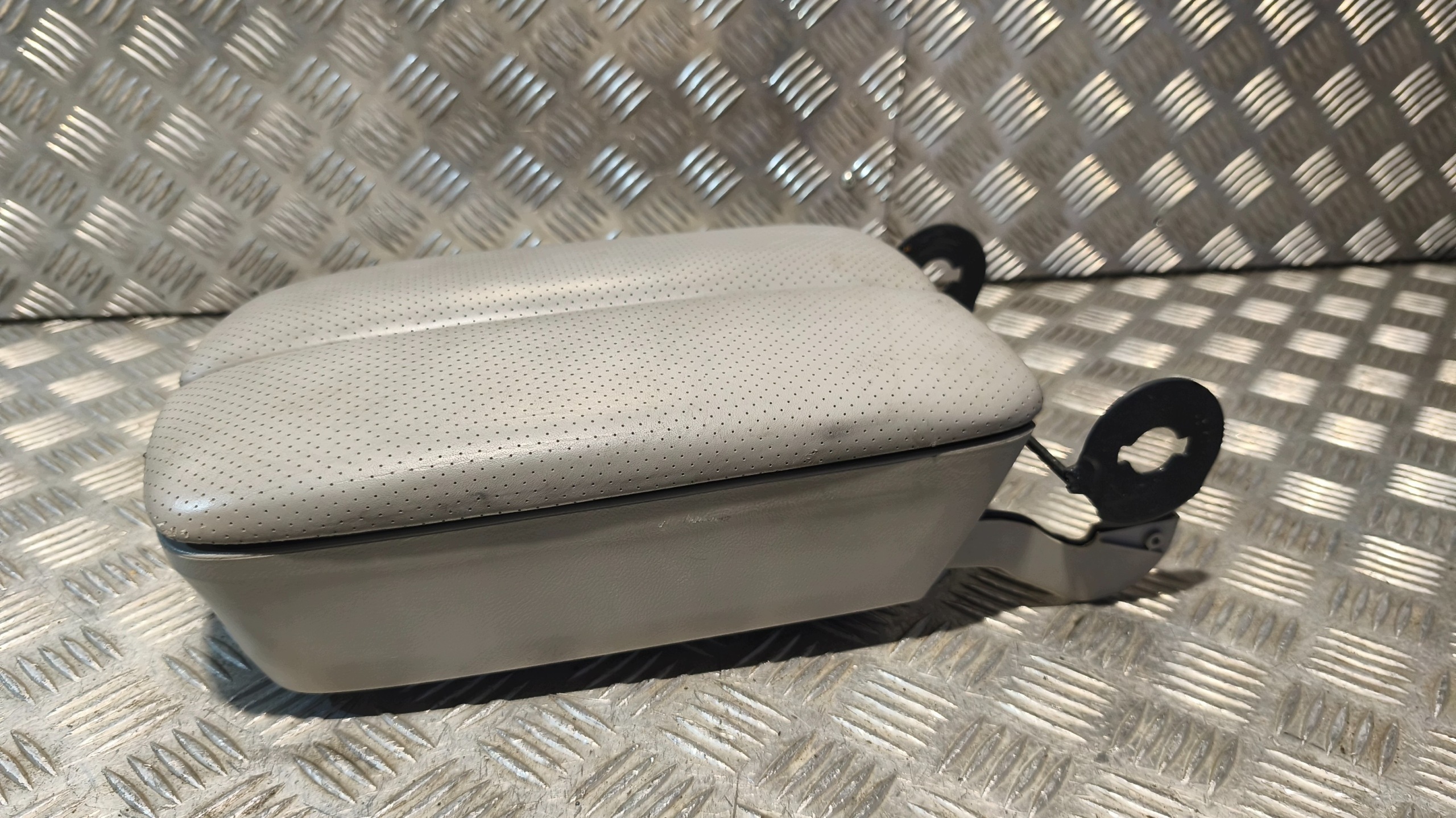 armrest ACURA RL 2009r
