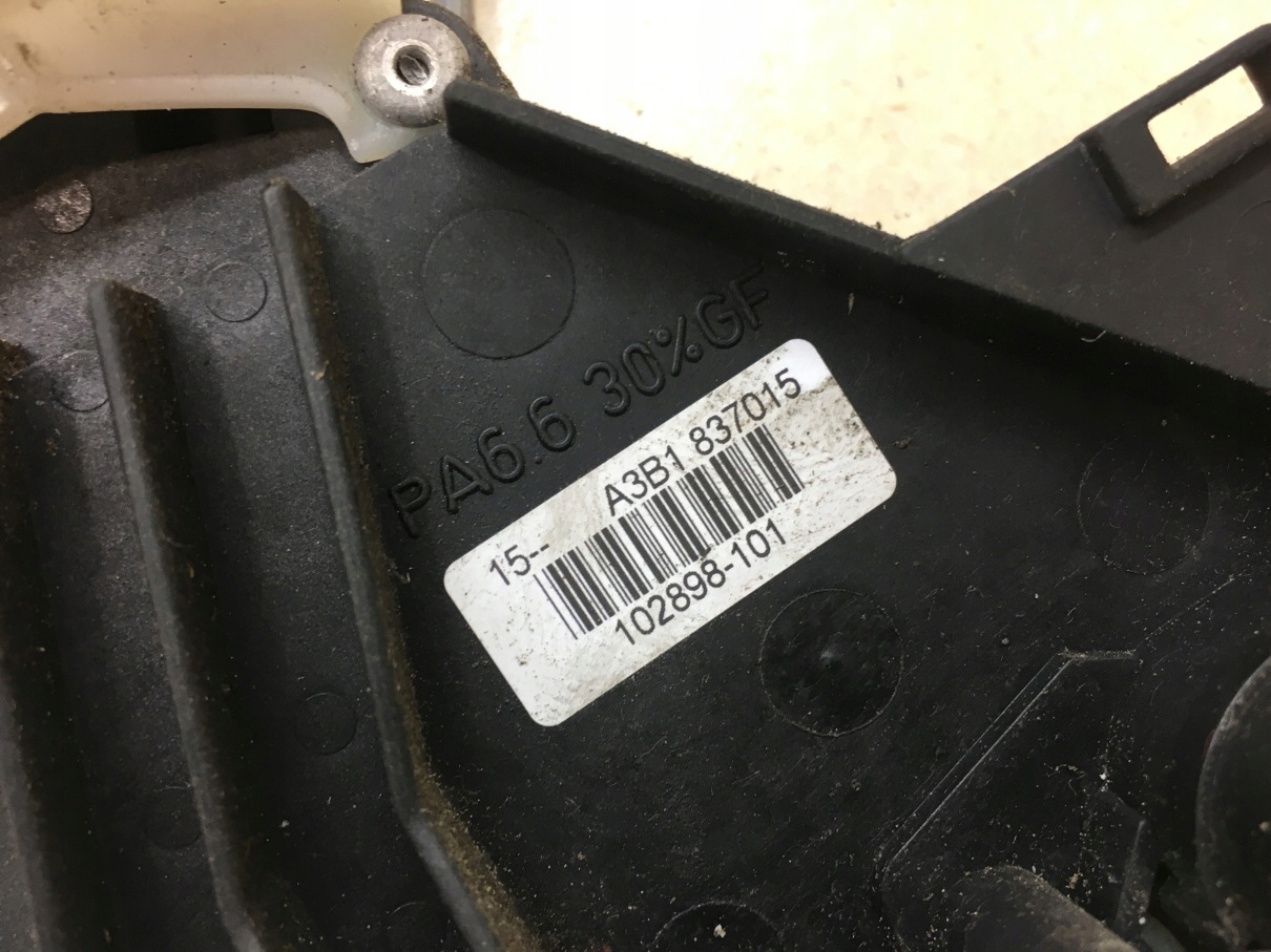 lock door left front POLO IV 3B1837015 2 PIN