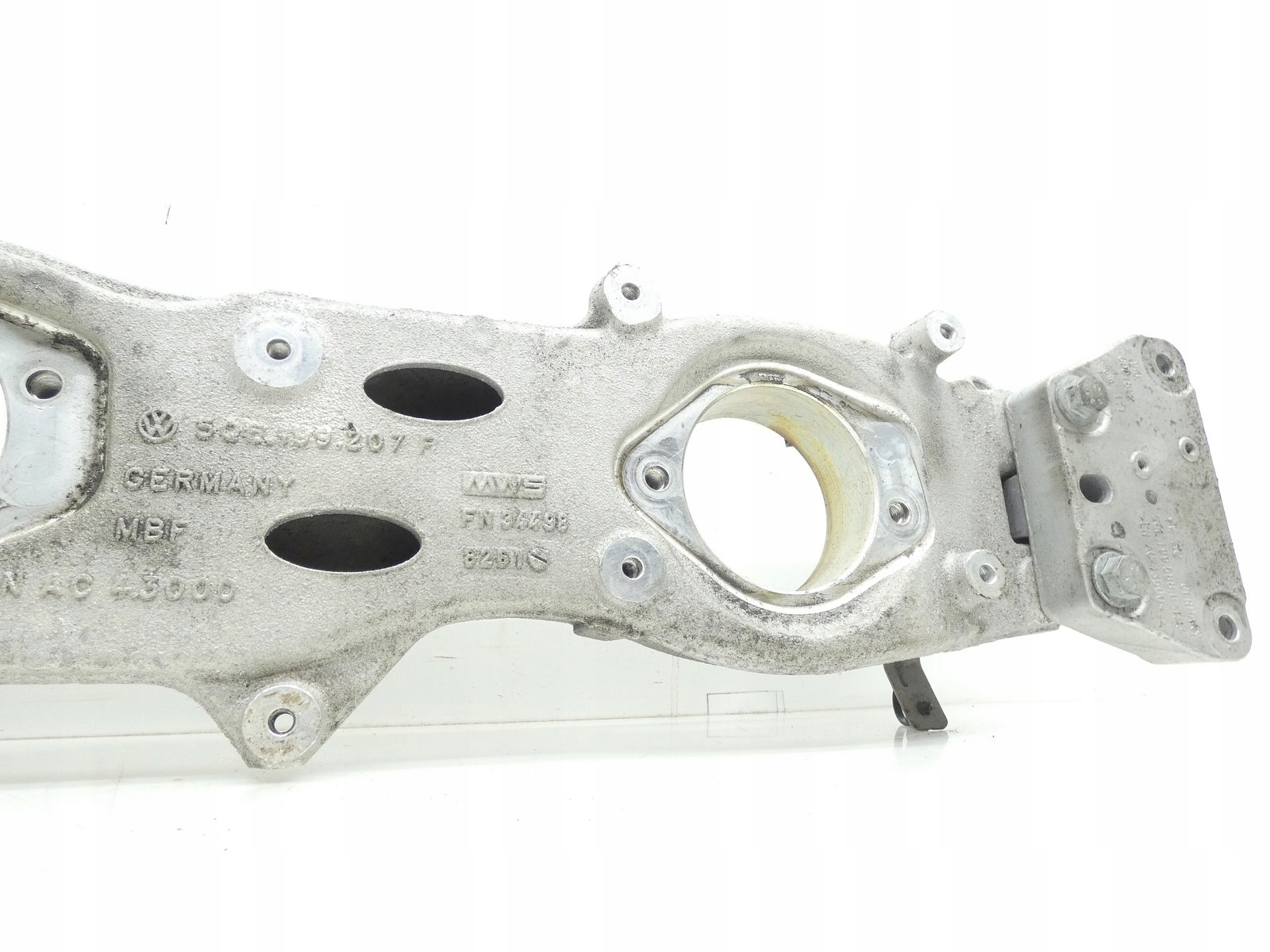 support sider of the engine VW E-GOLF GOLF VII 5QE199207F