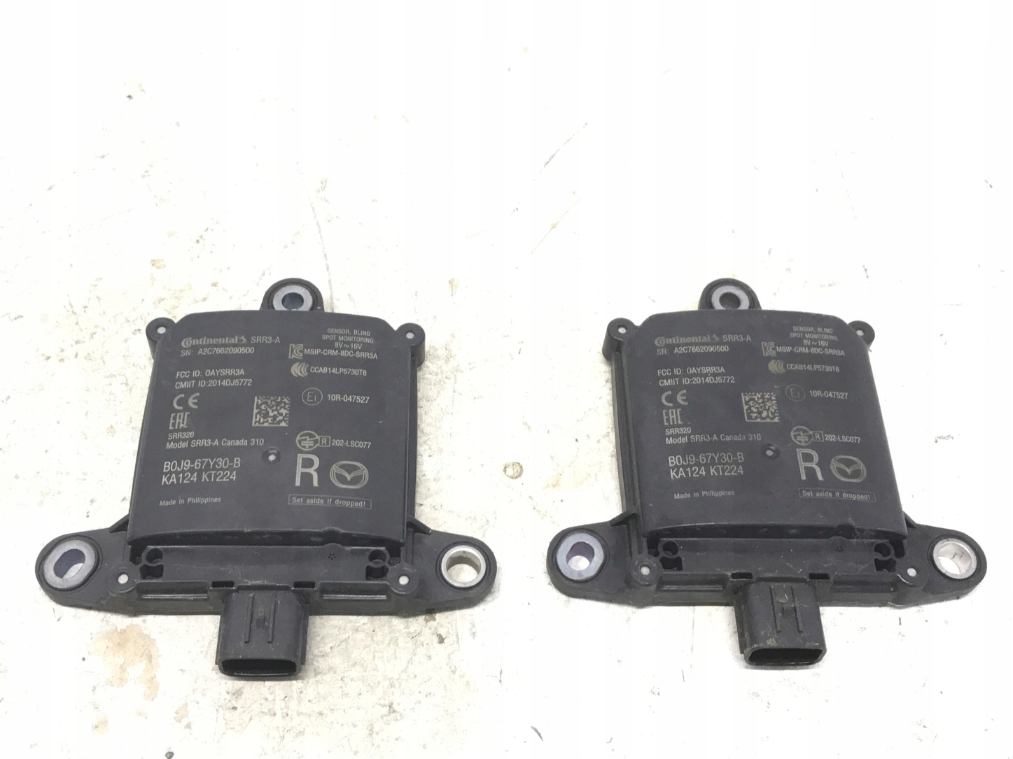 B0J9-67Y30-B - MAZDA 3 BP IV 2.0 19R ДАТЧИК СЛЕПЫХ ЗОН РАДАР