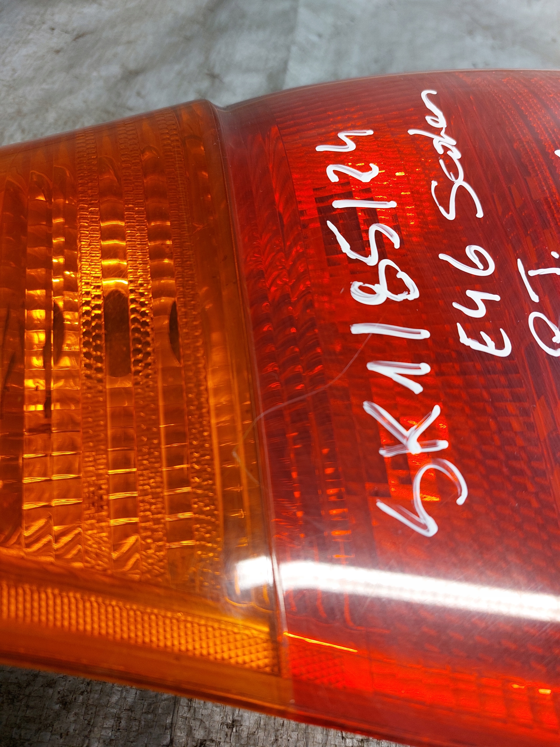 light right rear part BMW E46 sedan