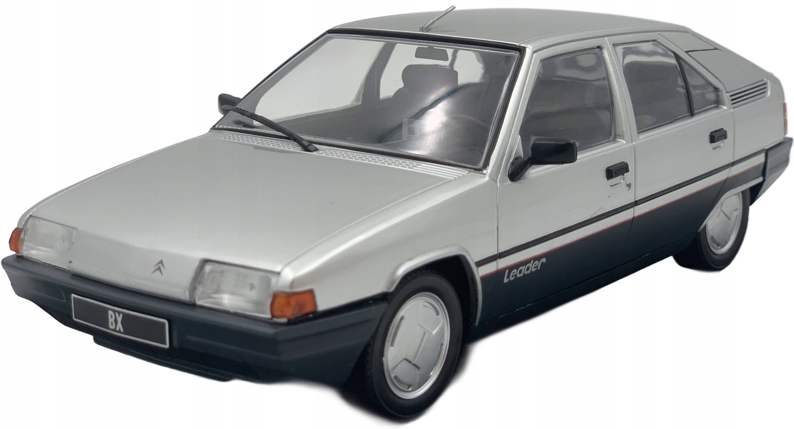 Citroen Bx 1985 model 124205 WhiteBox 1:24