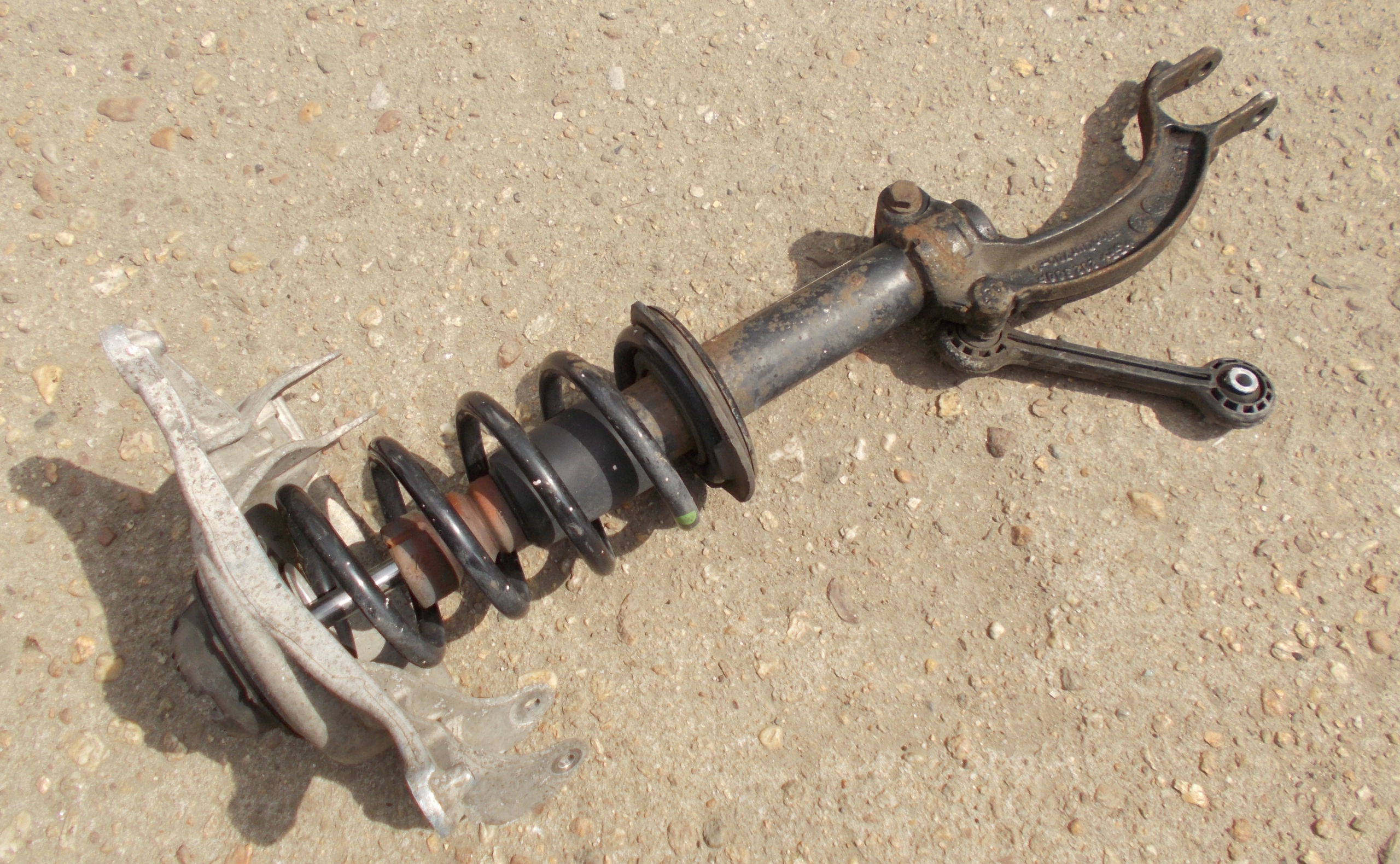 AUDI Q5 2.0 TDI 11R shock absorber left front 8R0031F