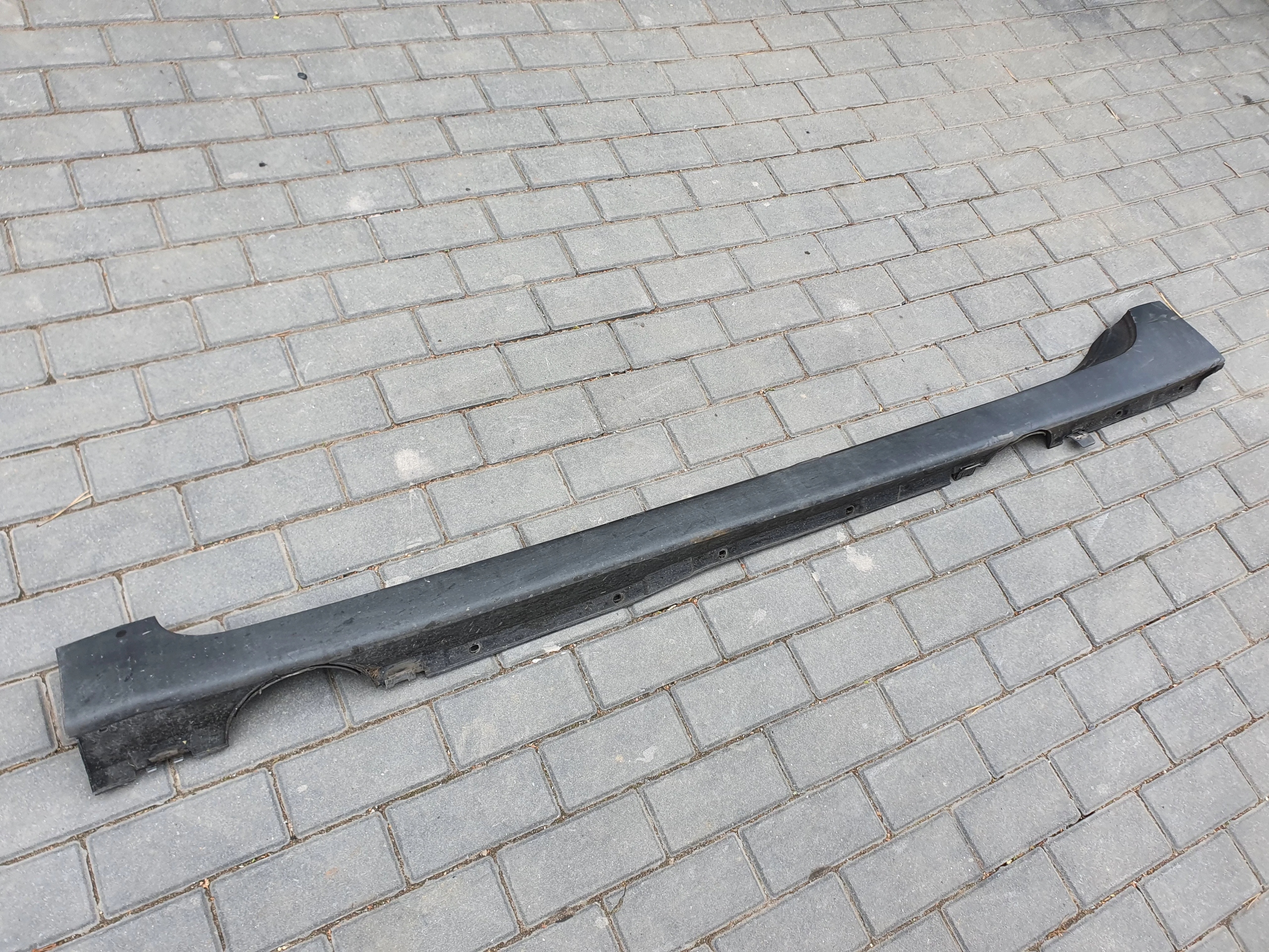 LISTWA PROGOWA LEWA RENAULT GRAND SCENIC IV 16-