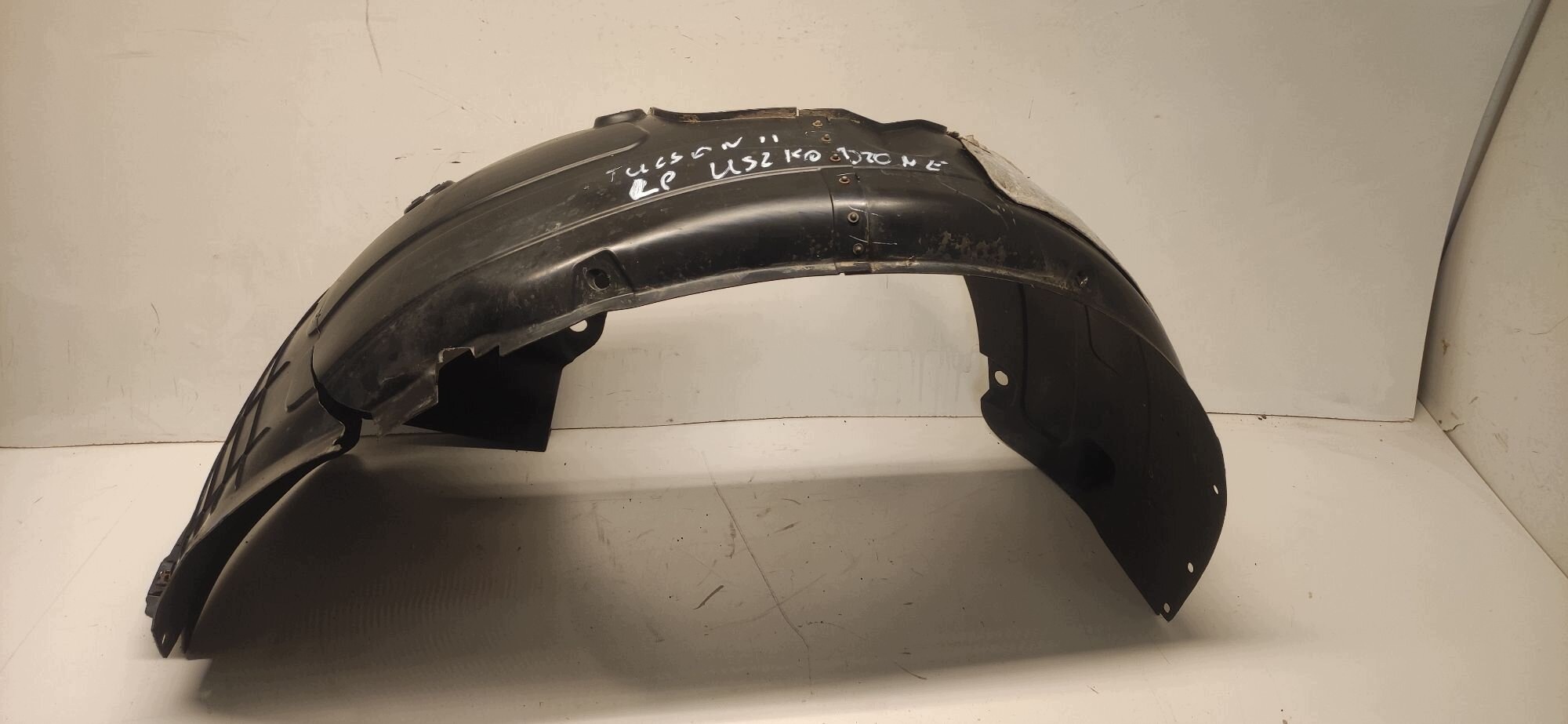 mudguard left front HYUNDAI TUCSON II 15-18 86813-D7000