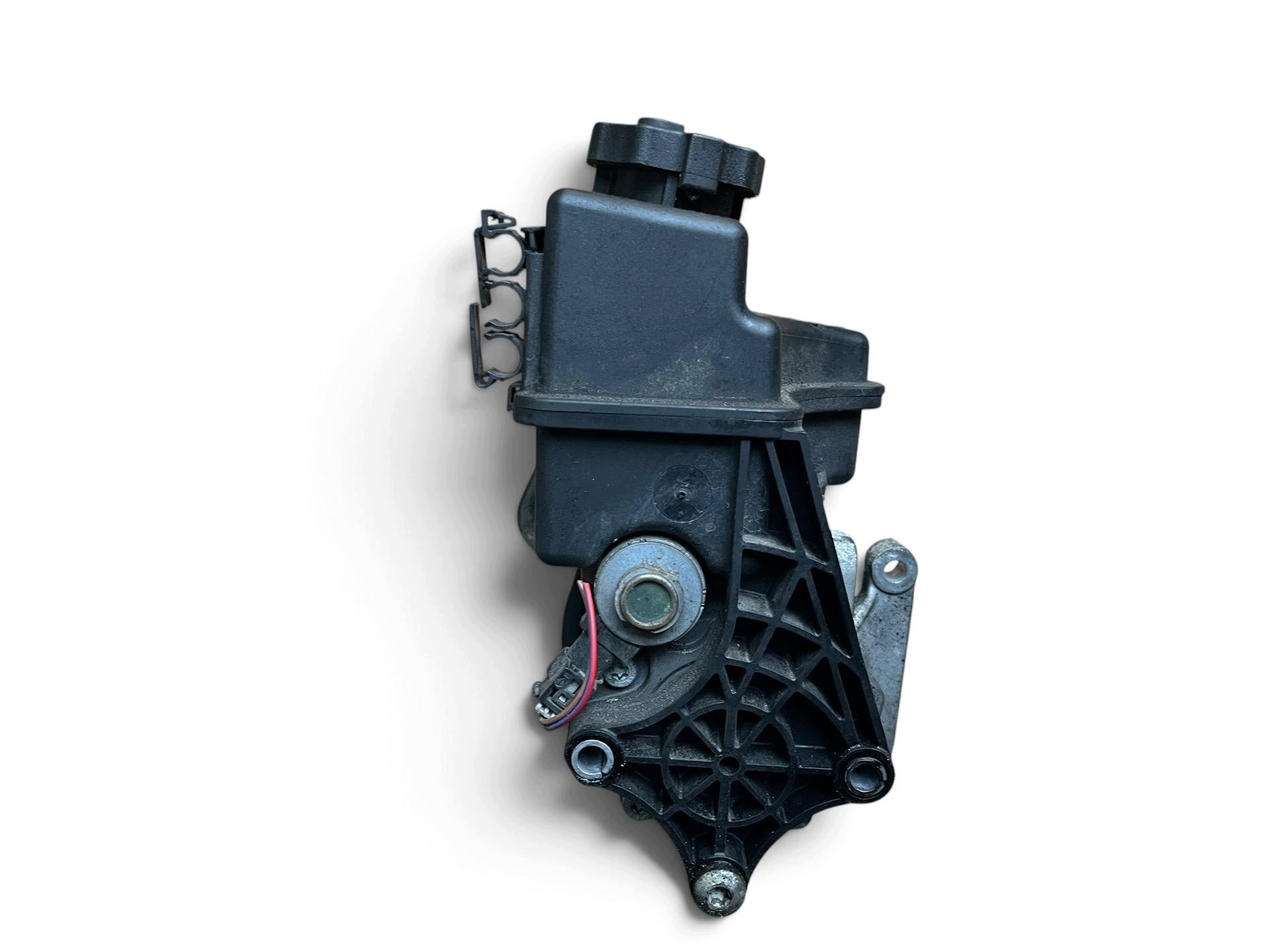servo pump Mercedes-Benz C W204 2009 A0064661501
