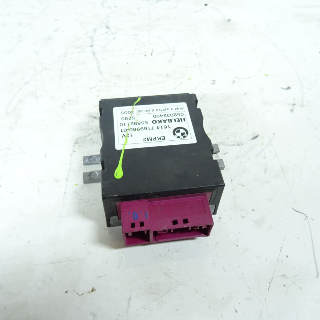 BMW 3 E90 E91 2.5i Bedienteil POMPY des Kraftstoffsbehälters 7169960