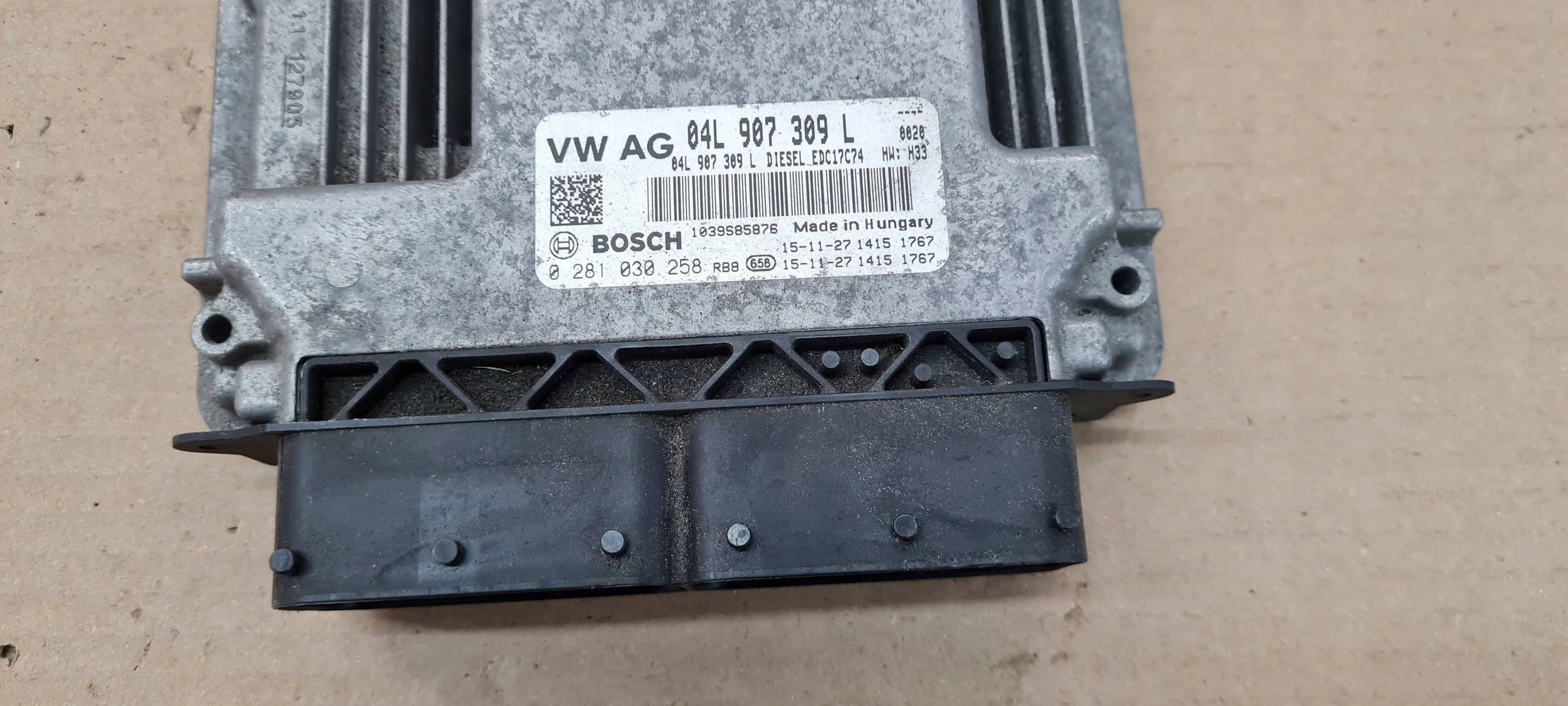 A4 B9 8W computer control unit of the engine 2.0 TDI 04L907309L A5 8W