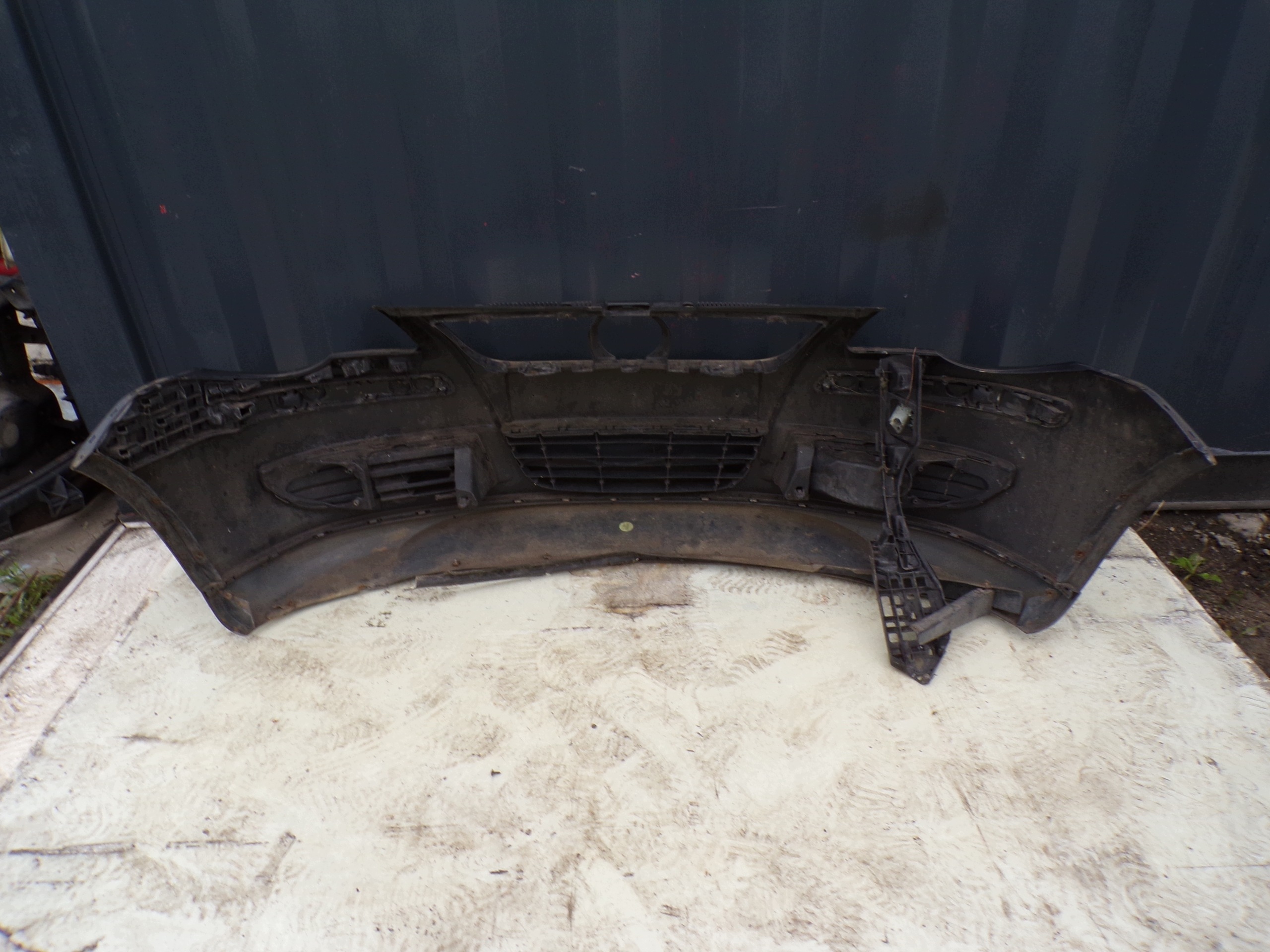 front bumper front VOLKSWAGEN POLO 9N LIFT BLUEMOTION (R1)
