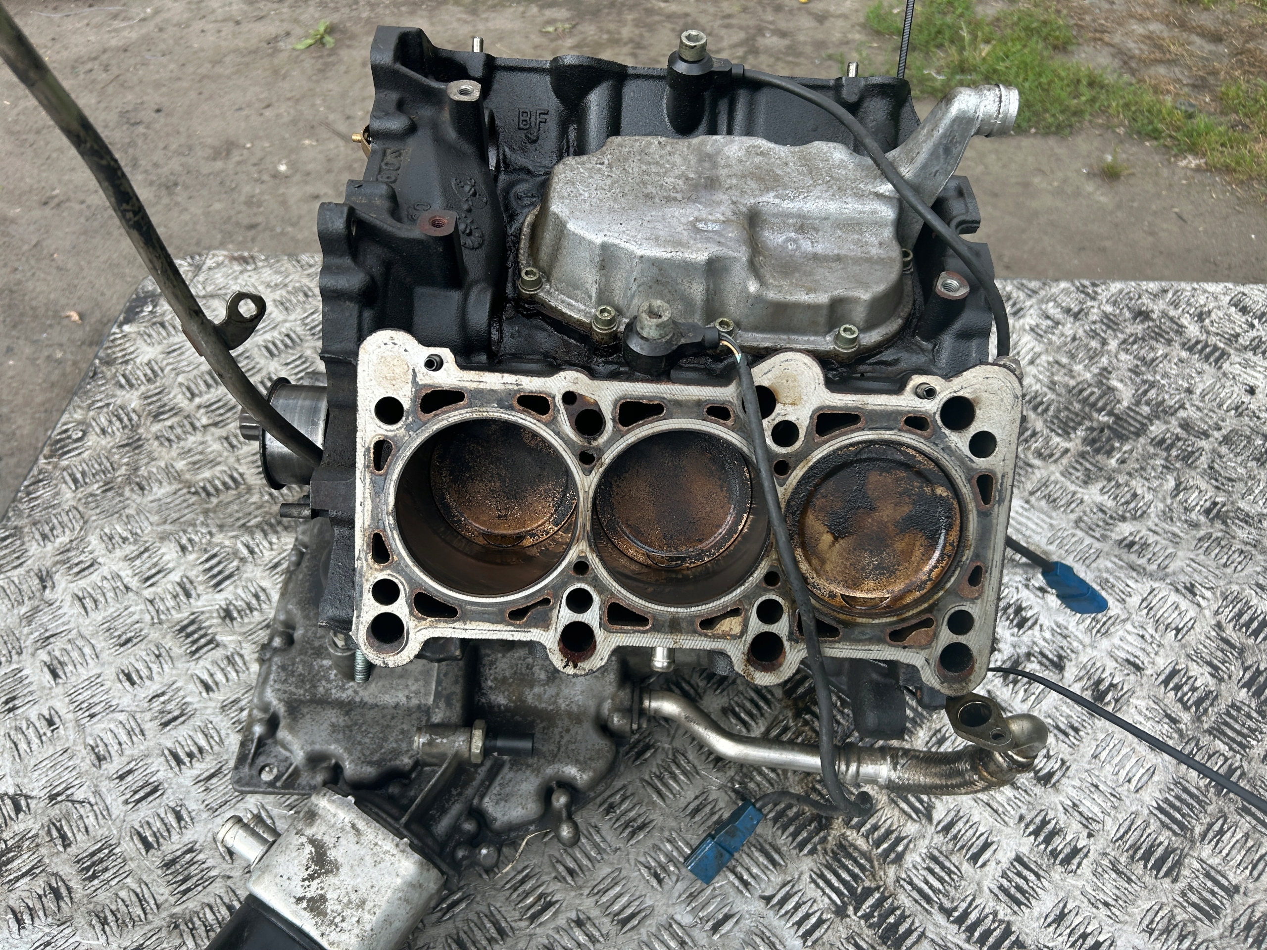 DÓŁ SILNIKA BLOK SILNIKA WAŁ KORBA TŁOK A6 C5 2.7 BT BI TURBO AJK ARE BES Jakość części (zgodnie z GVO) O - oryginał z logo producenta pojazdu (OE)