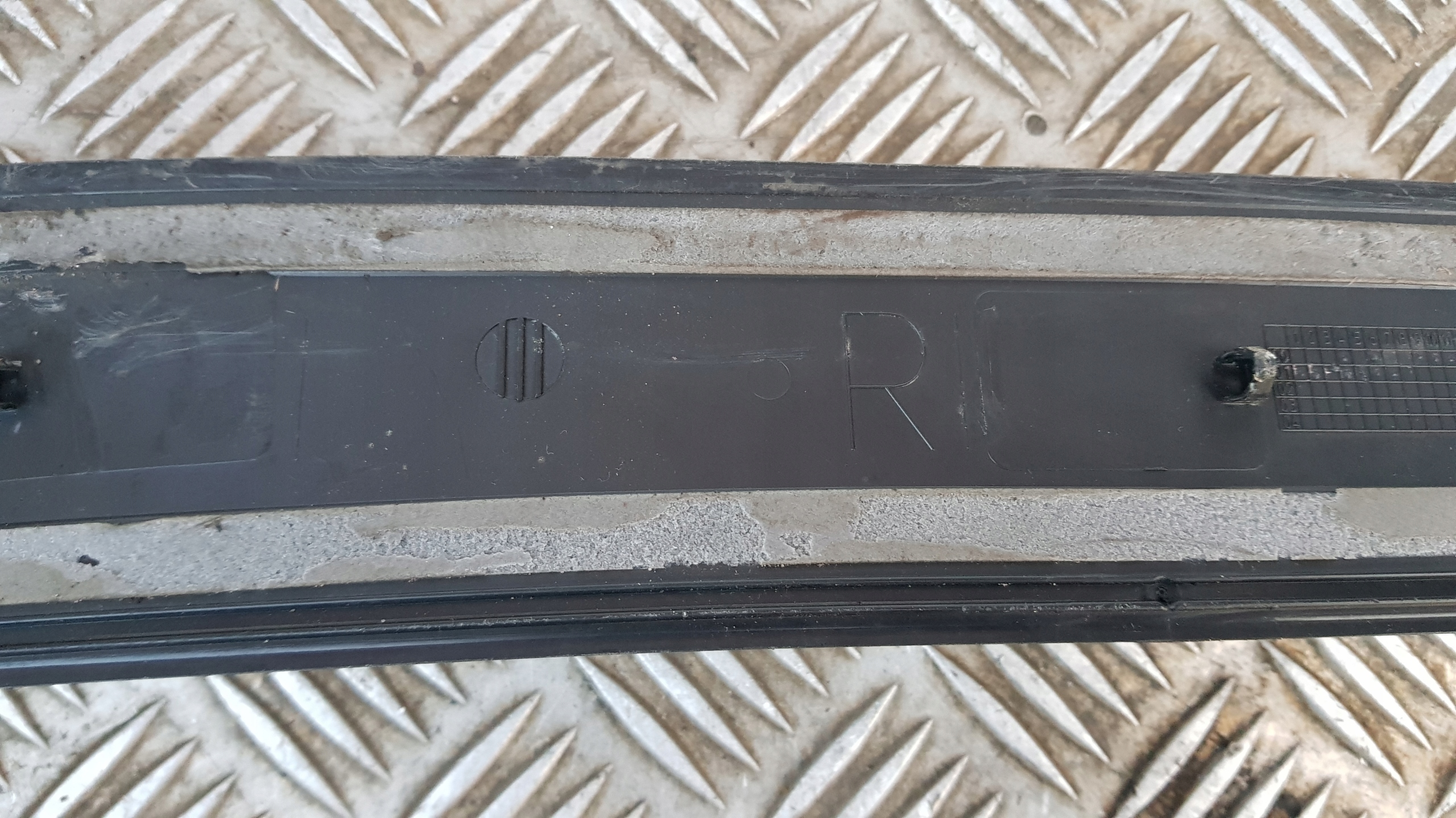 AUDI A4 B6 moulding threshold cover of the threshold rear part 8E0853376