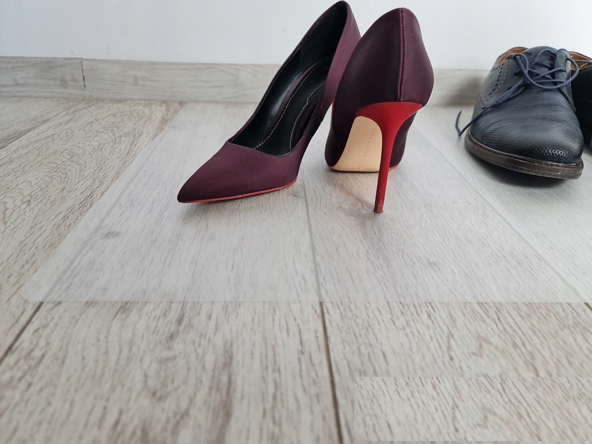 

Folia samoprzylepna wycieraczka ociekacz pod buty