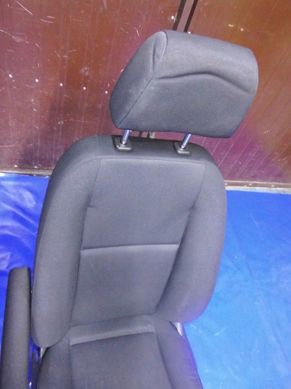 seat driver´s left front EUROPA MERCEDES SPRINTER W910 W907 18-25R