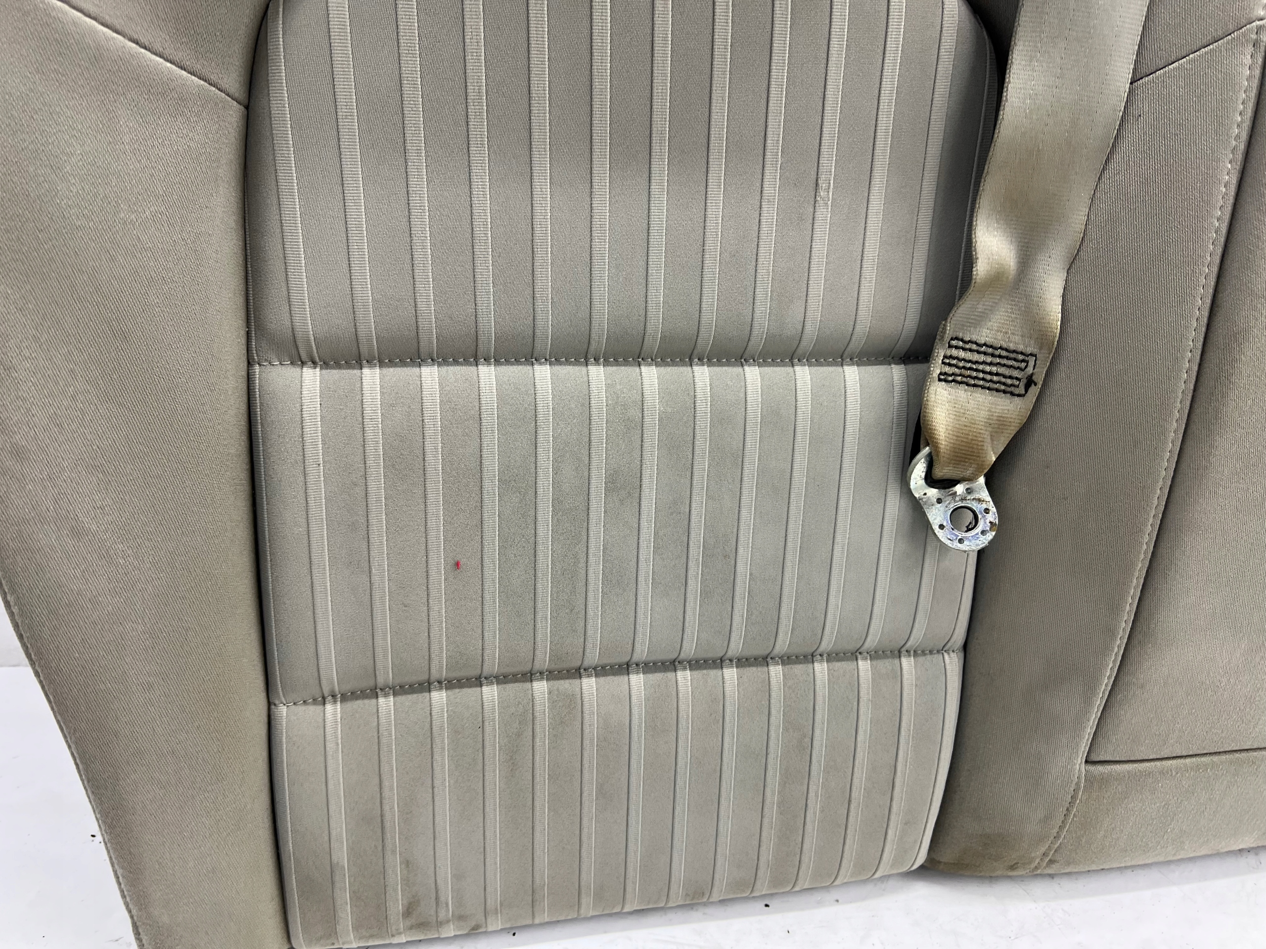 OPARCIE SITZ KANAPY - rechts heck / AUDI A4 B8 - Sedan /