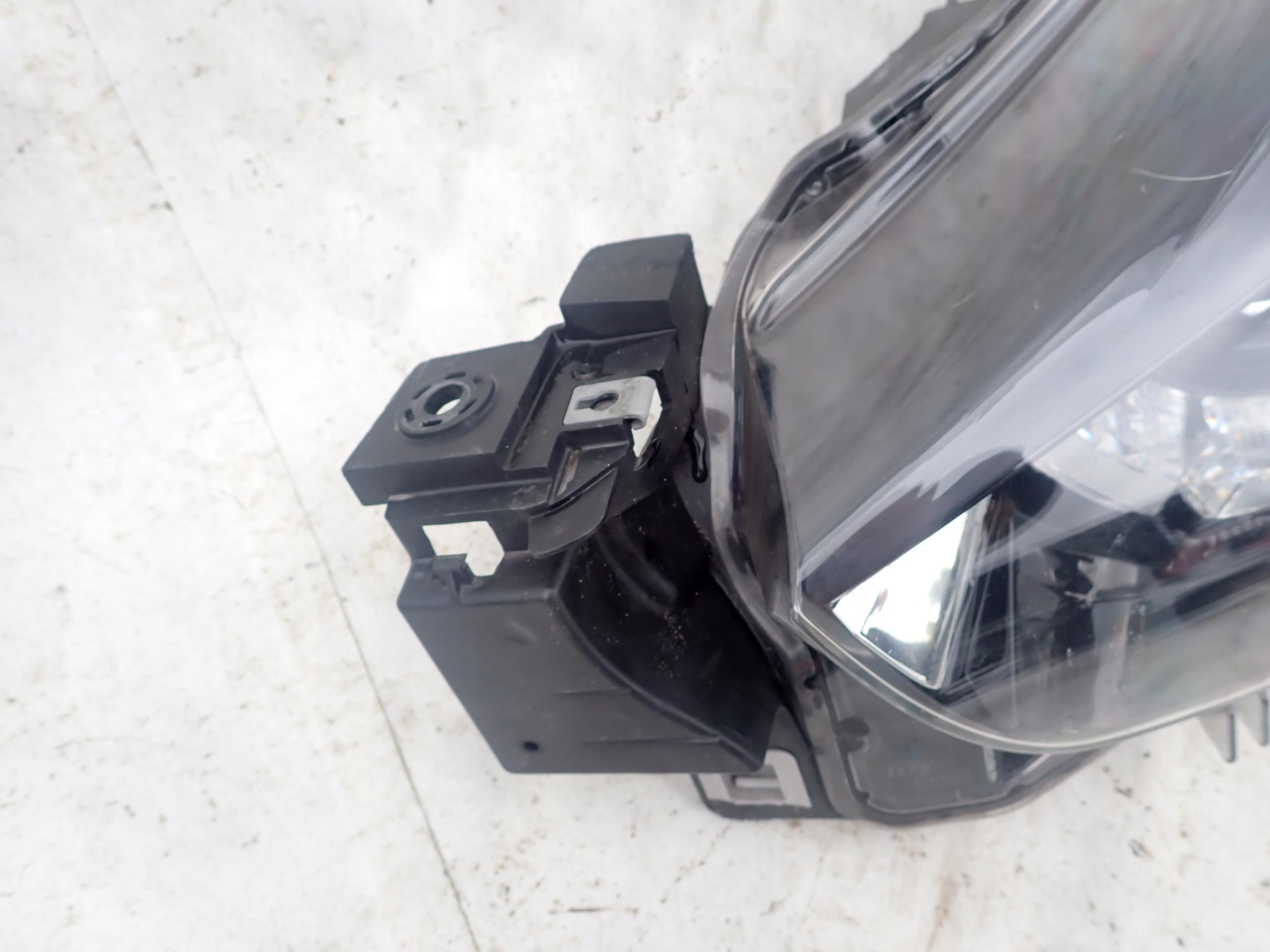 MAZDA 2 III 14-19 light left front front