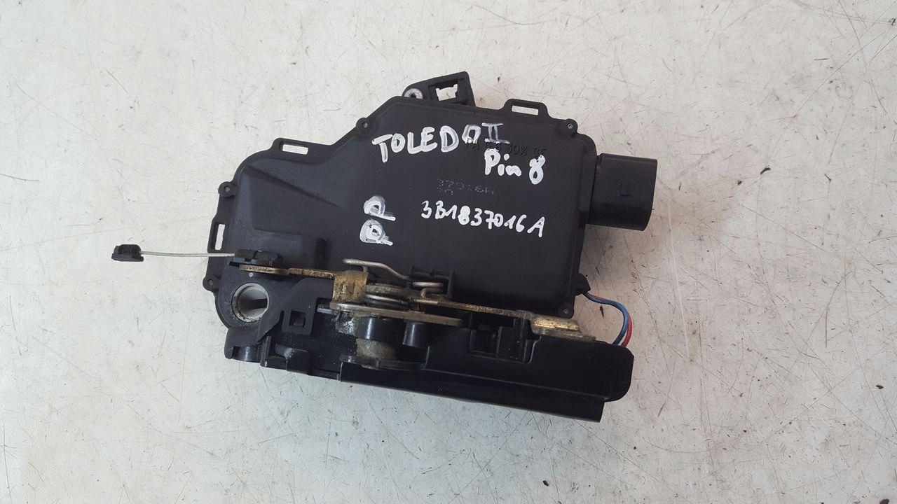 lock front front right Seat Toledo II