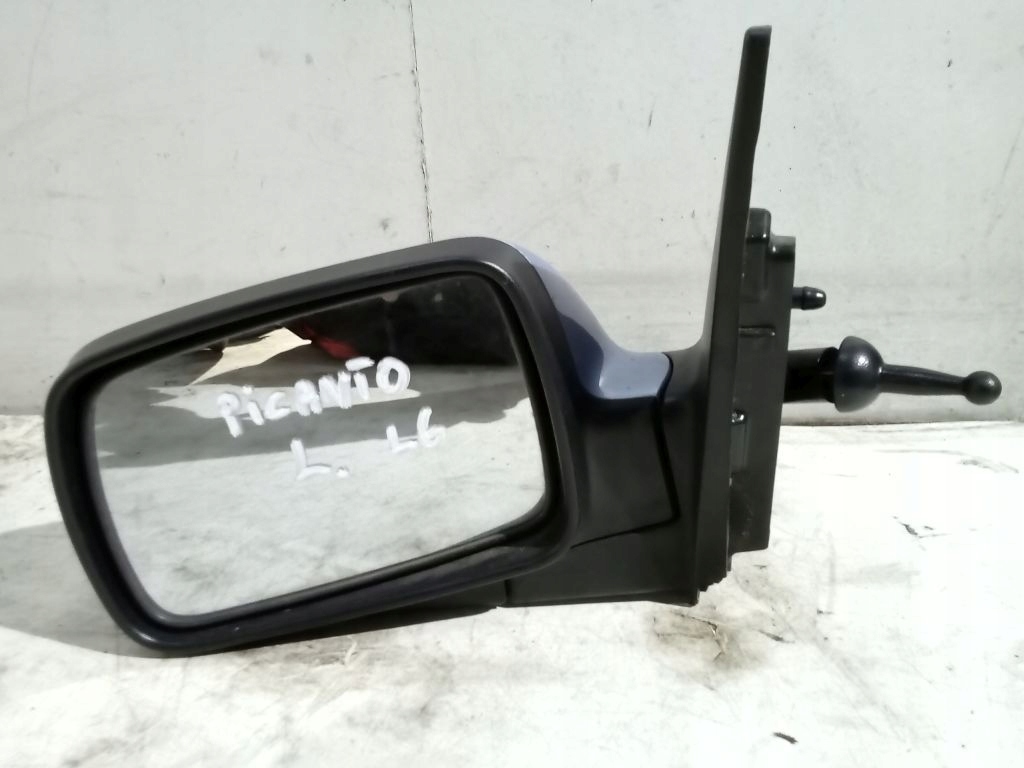 Kia Picanto and mirror left manually L6