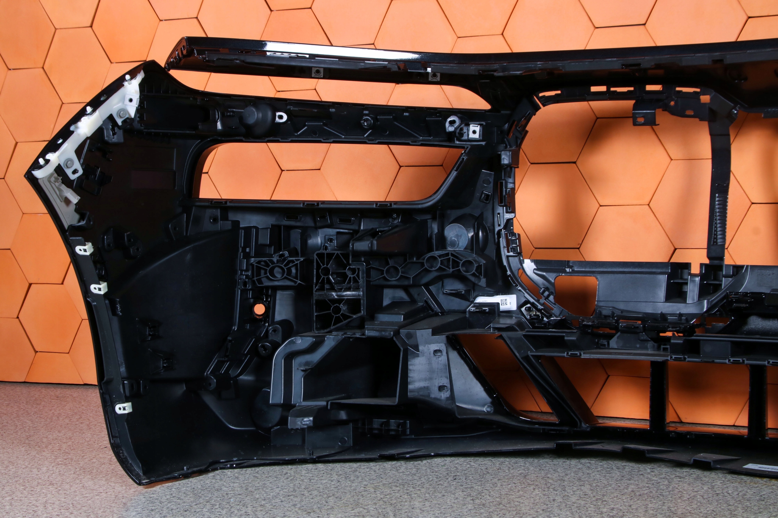 BMW 7 G70 i7 m-packet bumper front USA colour 475