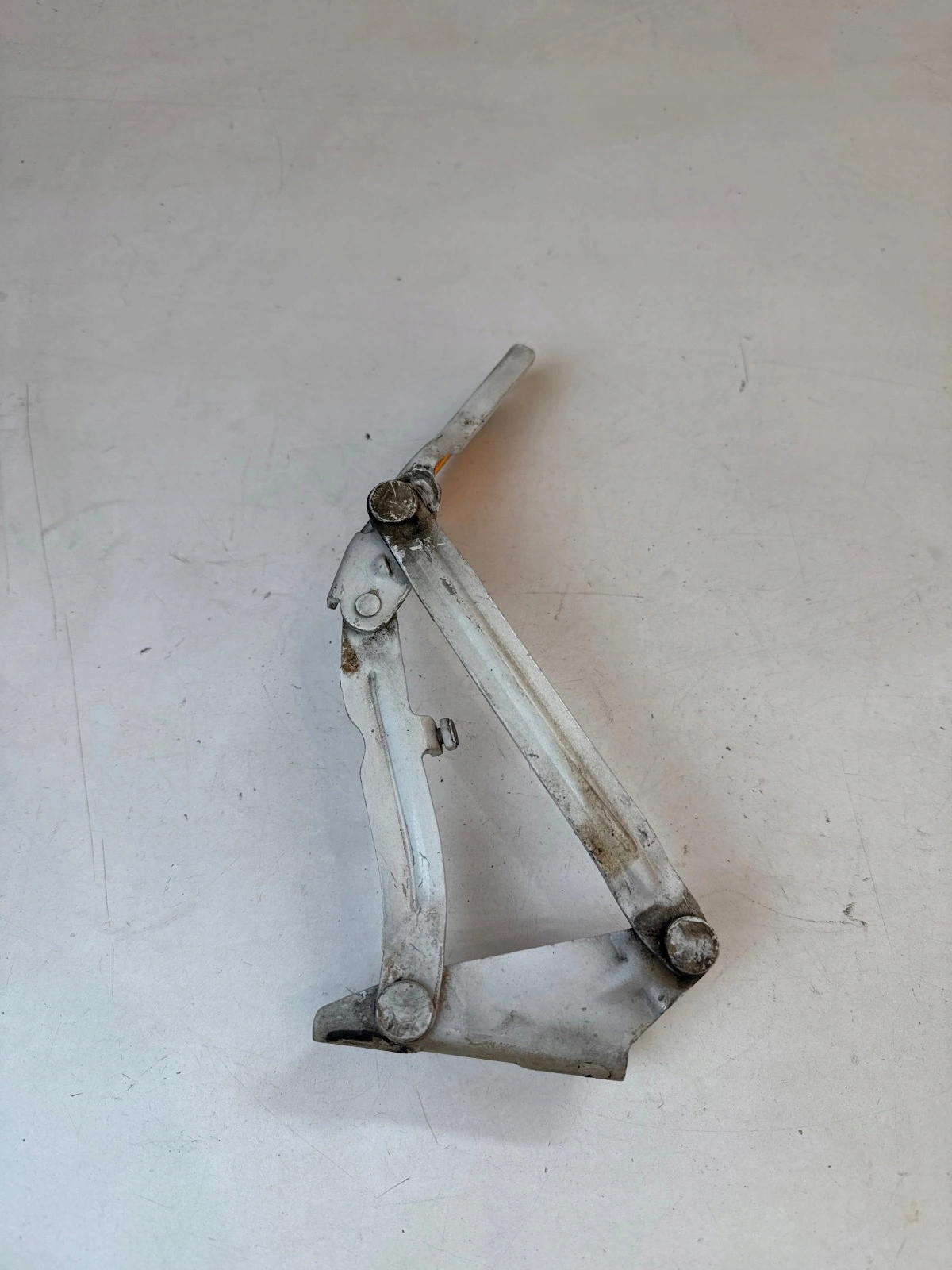 hinge bonnets front front right Mercedes Sprinter W906 906