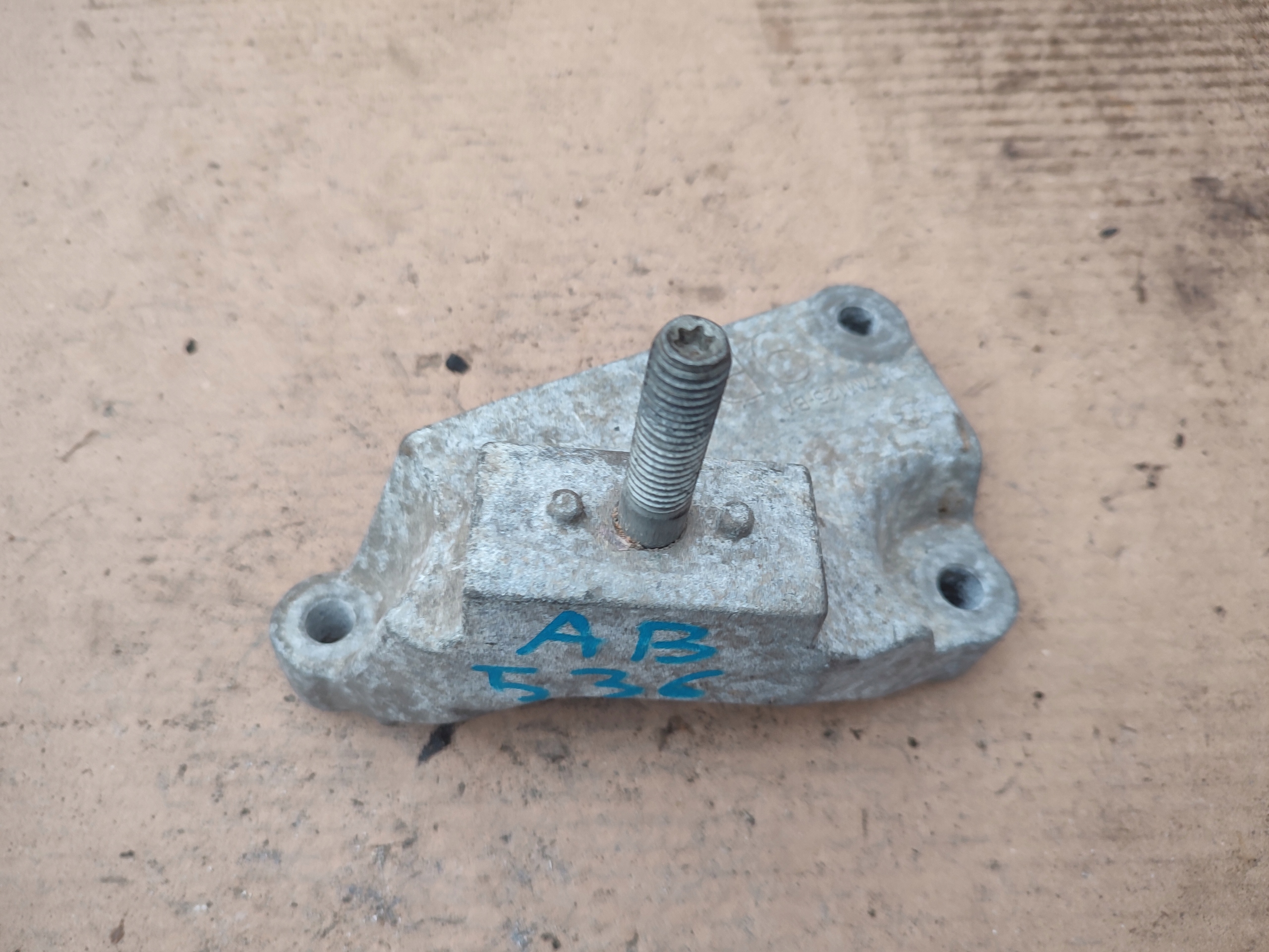 Getriebehalter FORD MONDEO MK4 2.0 9G91-7M125-BA