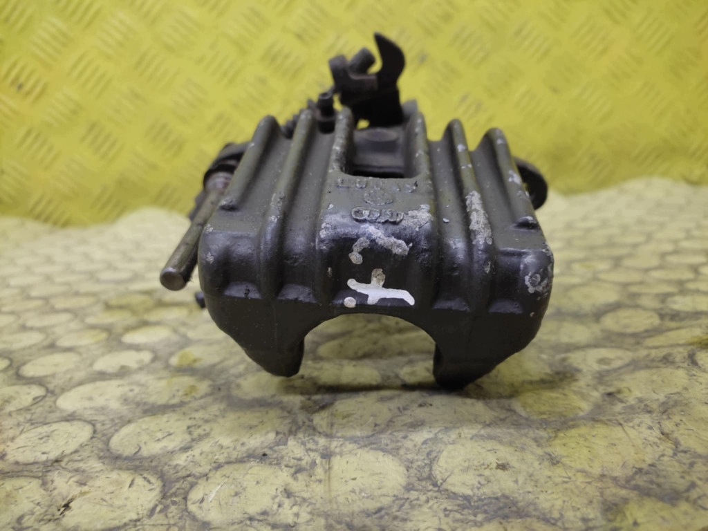 AUDI A6 C5 2.5 TDI bremssattel bremse sattel brems- links heck