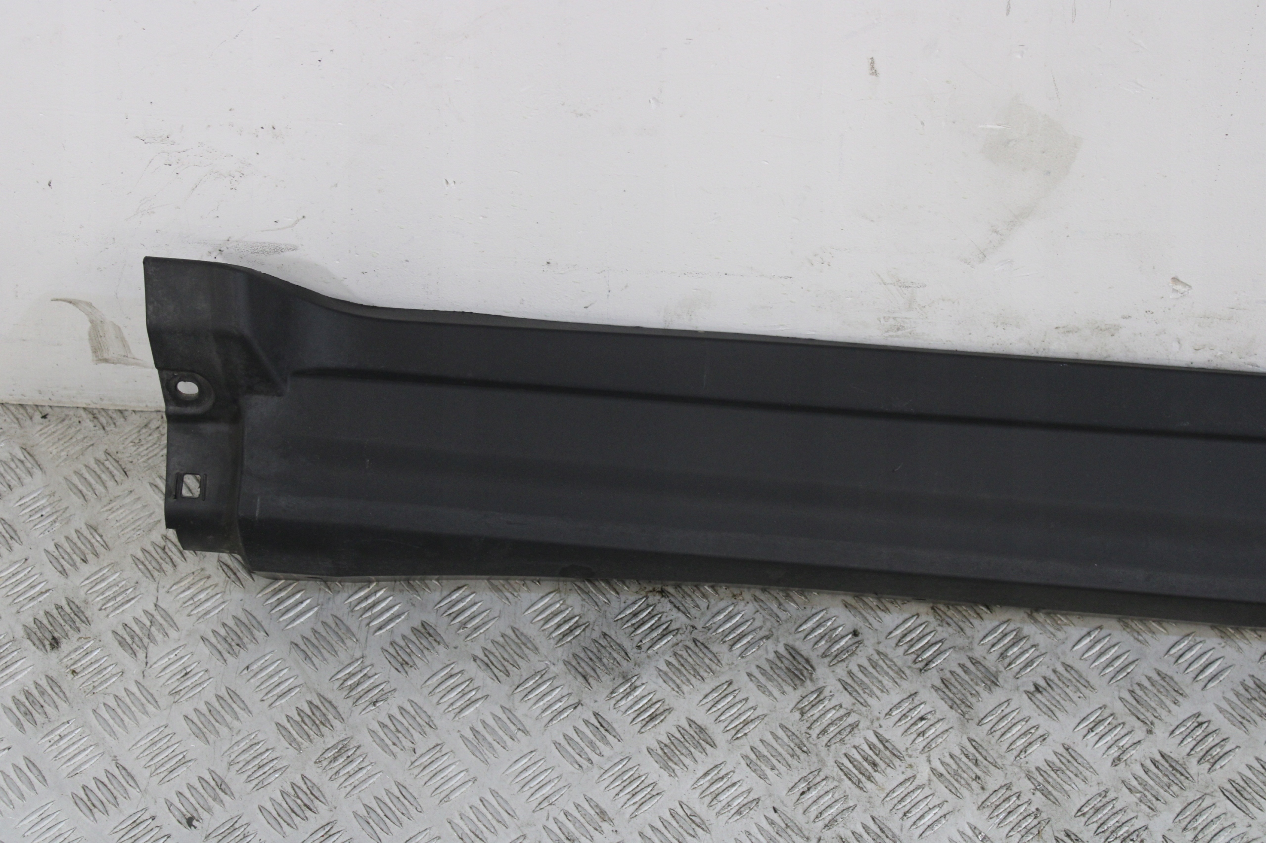 cap threshold threshold right MASERATI LEVANTE M161 670040336