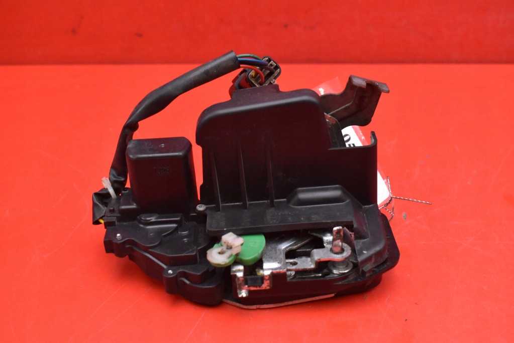 lock door left front front EU KIA SORENTO 1 and LIFT 06-11