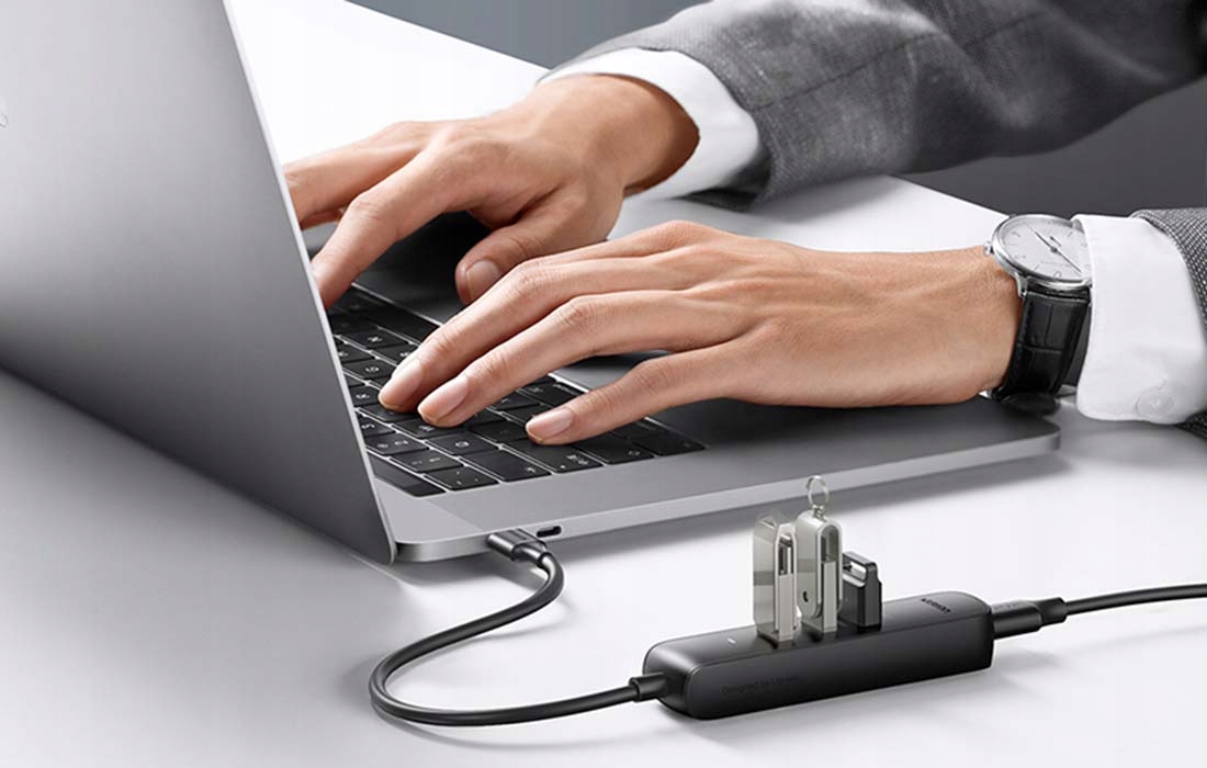 UGREEN ADAPTER PRZEJŚCIÓWKA HUB ROZDZIELACZ USB 4W1 4XUSB-A 3.0 5GBPS 0.25M Producent Ugreen