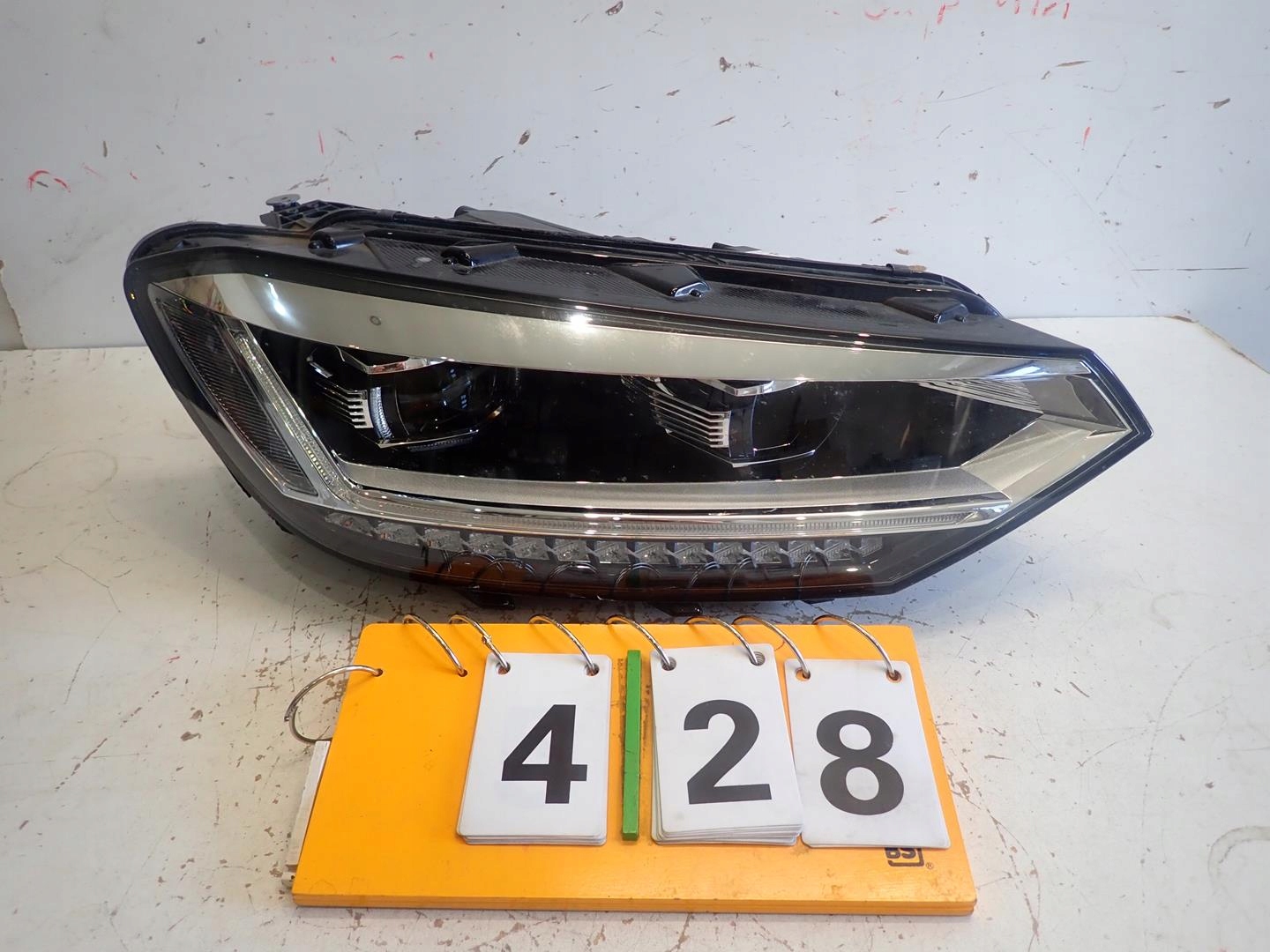 light front right VW TOURAN 2015- FULL LED
