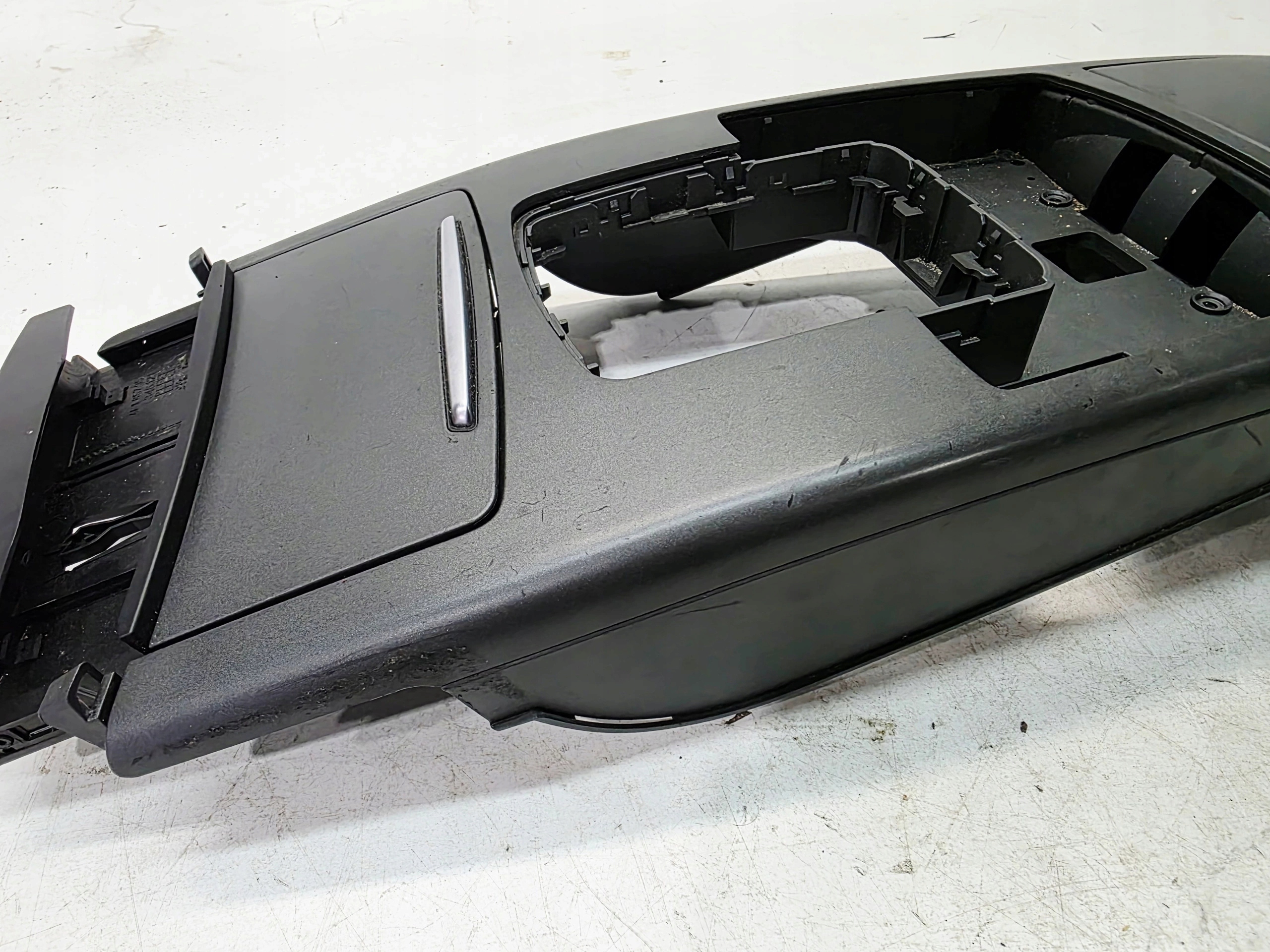 DEKOR TUNELU obal PANELU MMI AUDI A6 C6 4F1864261H