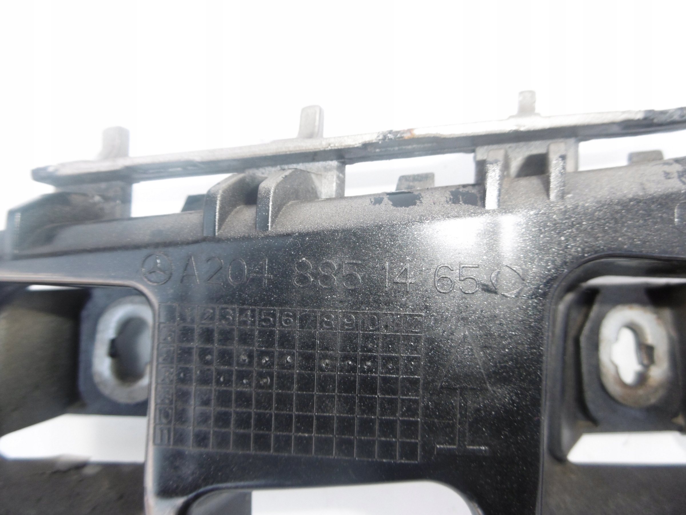 bumper bracket right rear part KOMBI MERCEDES W204 C