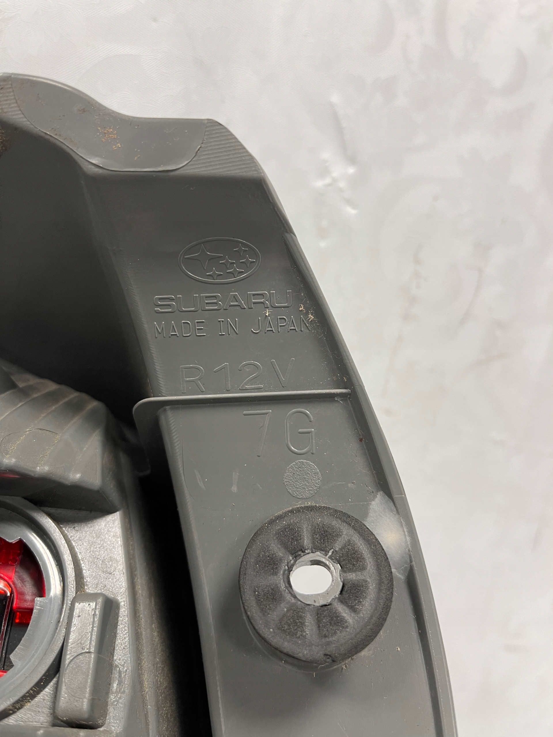 фонарь правый subaru XV РЕСТАЙЛИНГ 16r led OK.