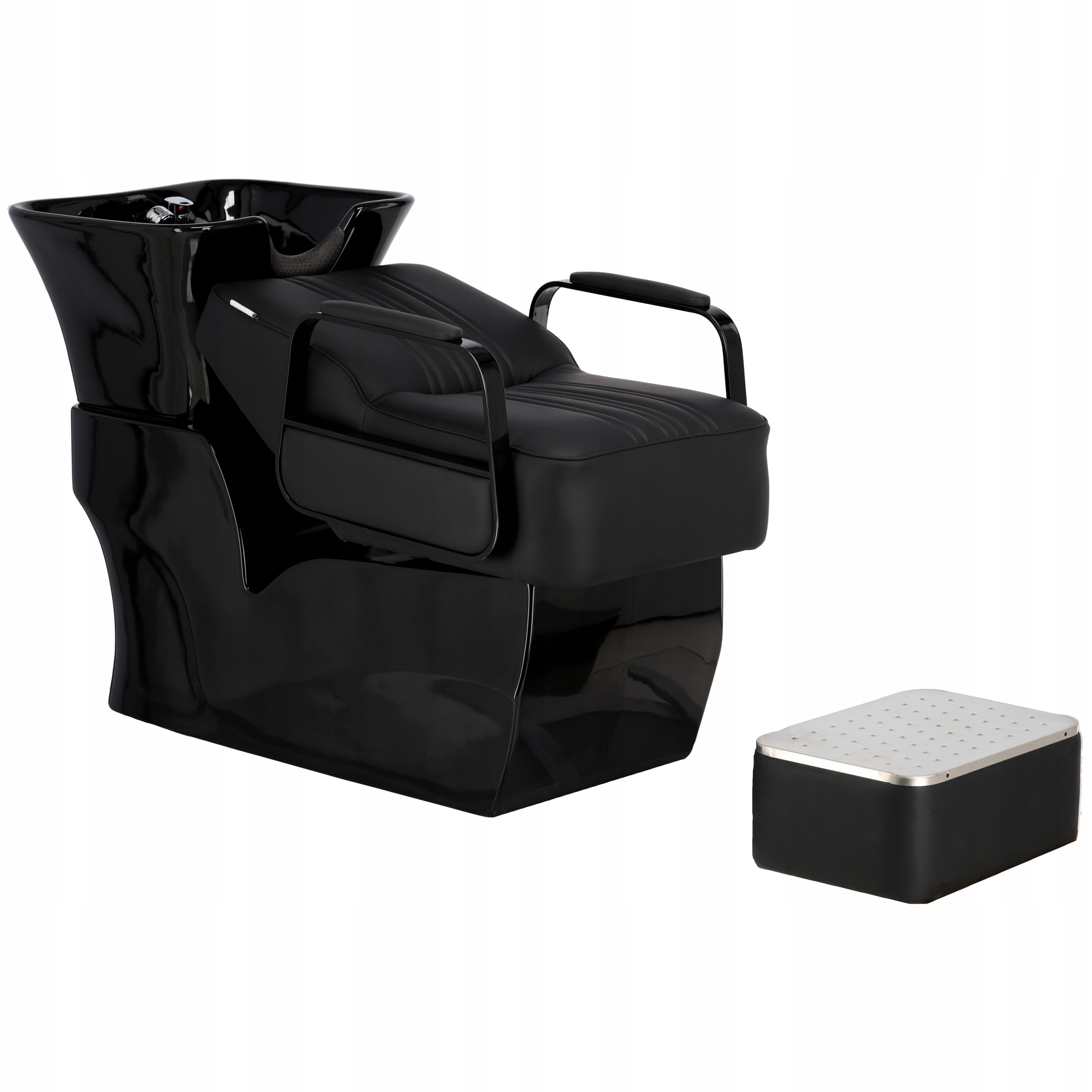 kadeřnický mycí box barberská ležící v obývacím pokoji Zara misa armatura