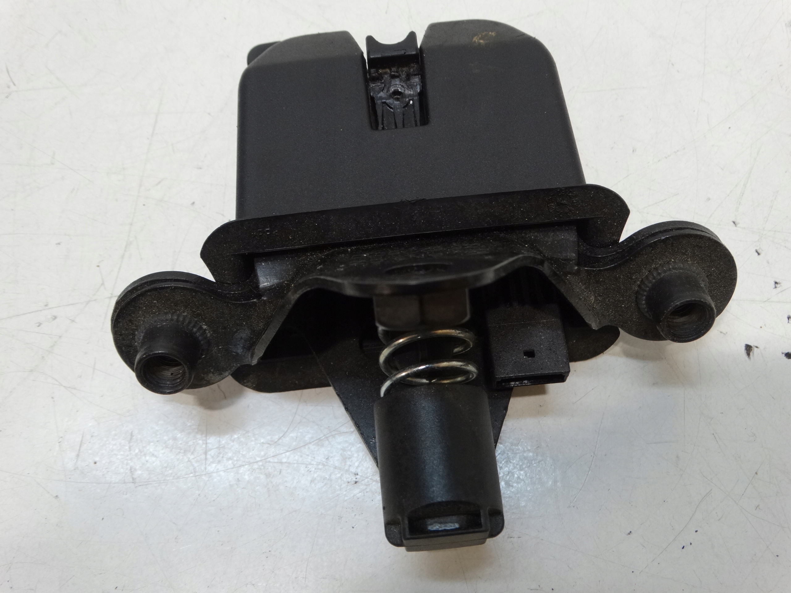 lock bonnet boot SKODA OCTAVIA II 1Z5827501D