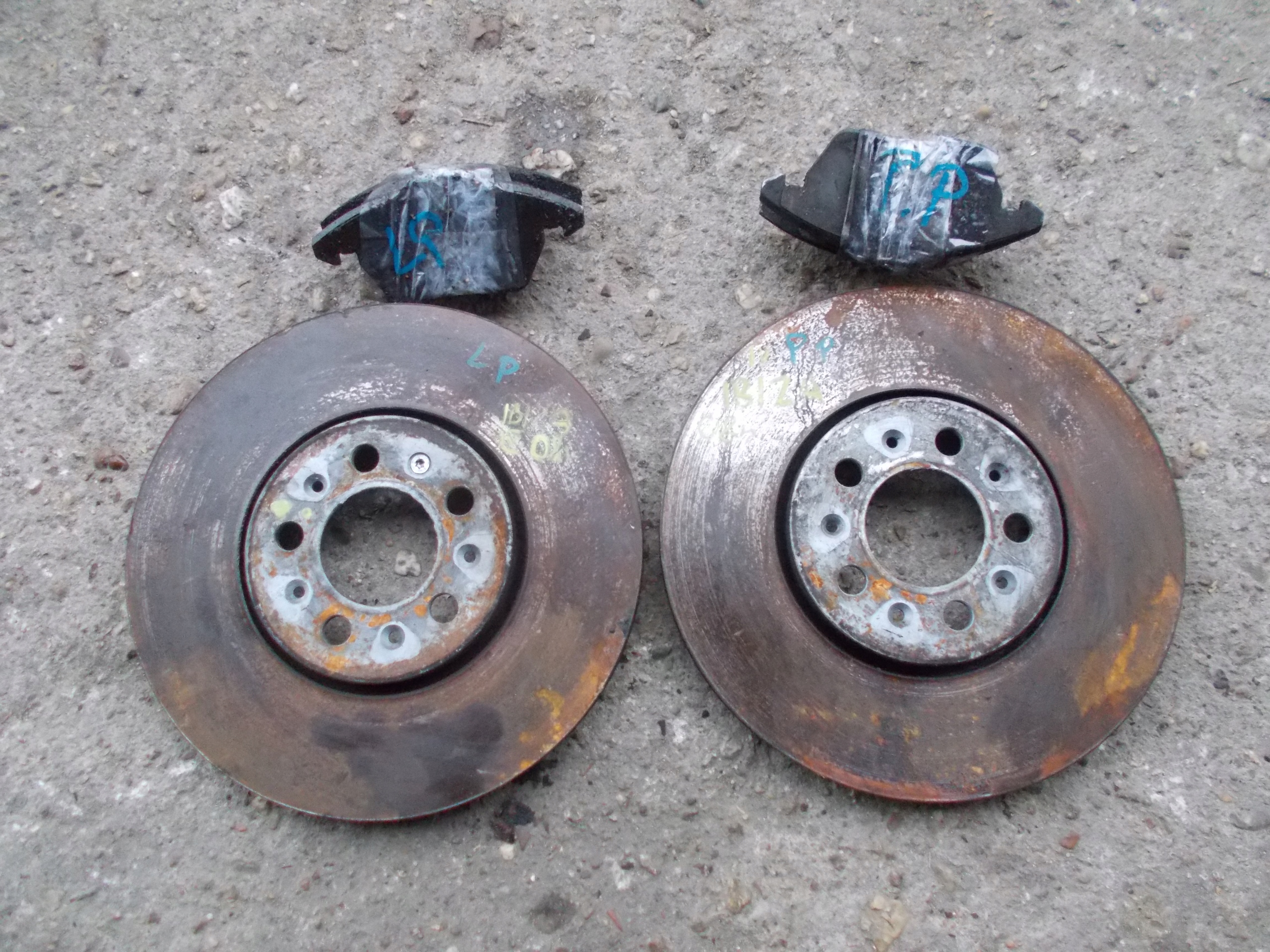 SEAT IBIZA IV 08R 1.6 TDI discs plates front KOMPLET